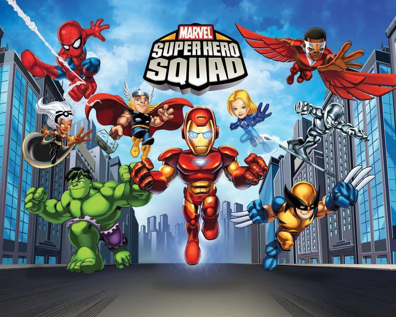 Cartoon Heroes 桌布 壁紙 — Marvel Super Hero Squad 角色在明亮的藍天下動態地飛越城市天際線。
