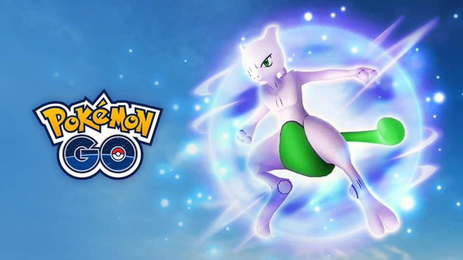 shiny 桌布 壁紙 — Mewtwo 在滿天星斗的藍天下，在 Pokemon GO 標誌旁邊散發著能量。