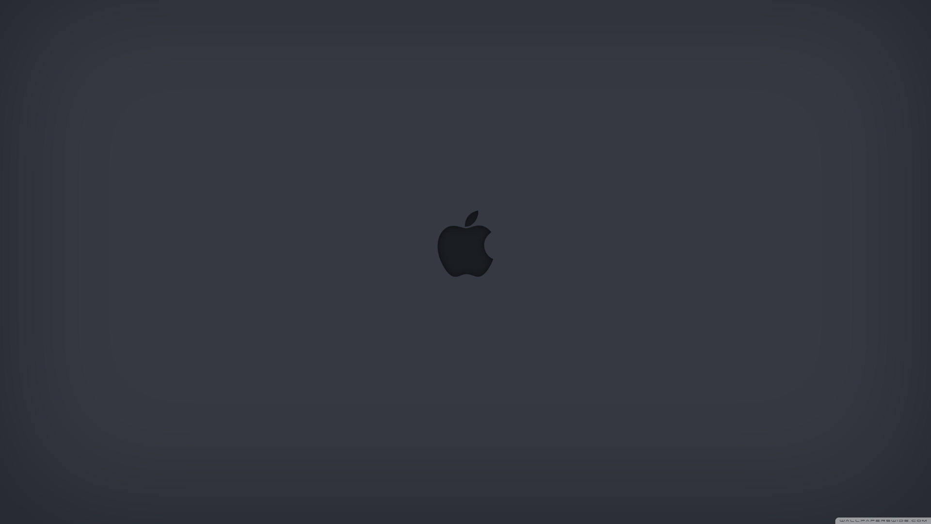 深灰色背景，中央有Apple標誌 — 4K 壁紙