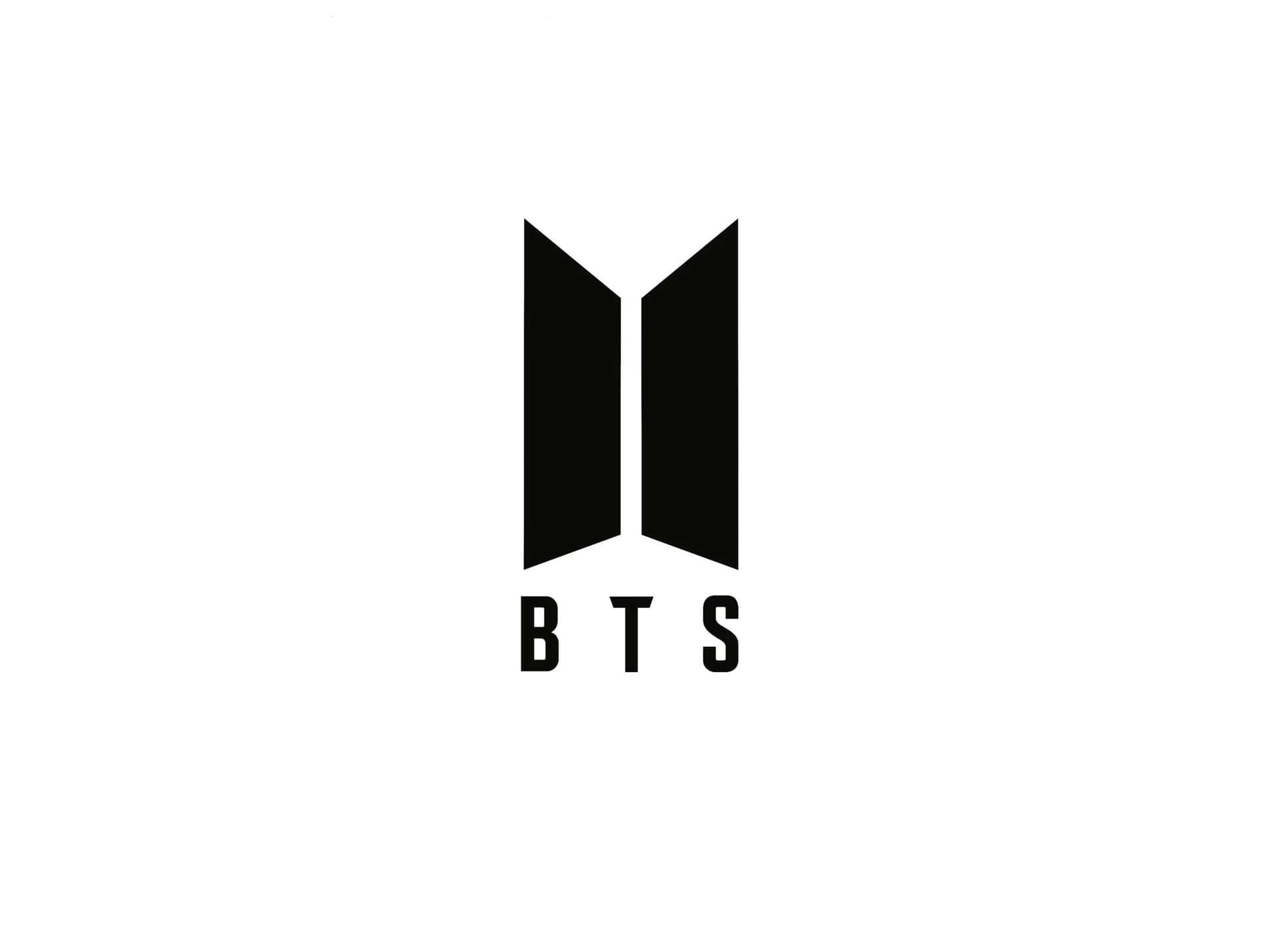  壁紙 — 簡約黑色BTS標誌，帶有風格化翅膀和粗體字，居中在純白背景上。