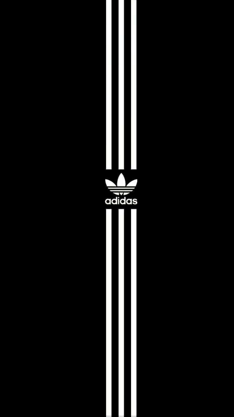 黑色背景，白色 adidas 標誌和中央三條紋 — Valorant Logo 壁紙