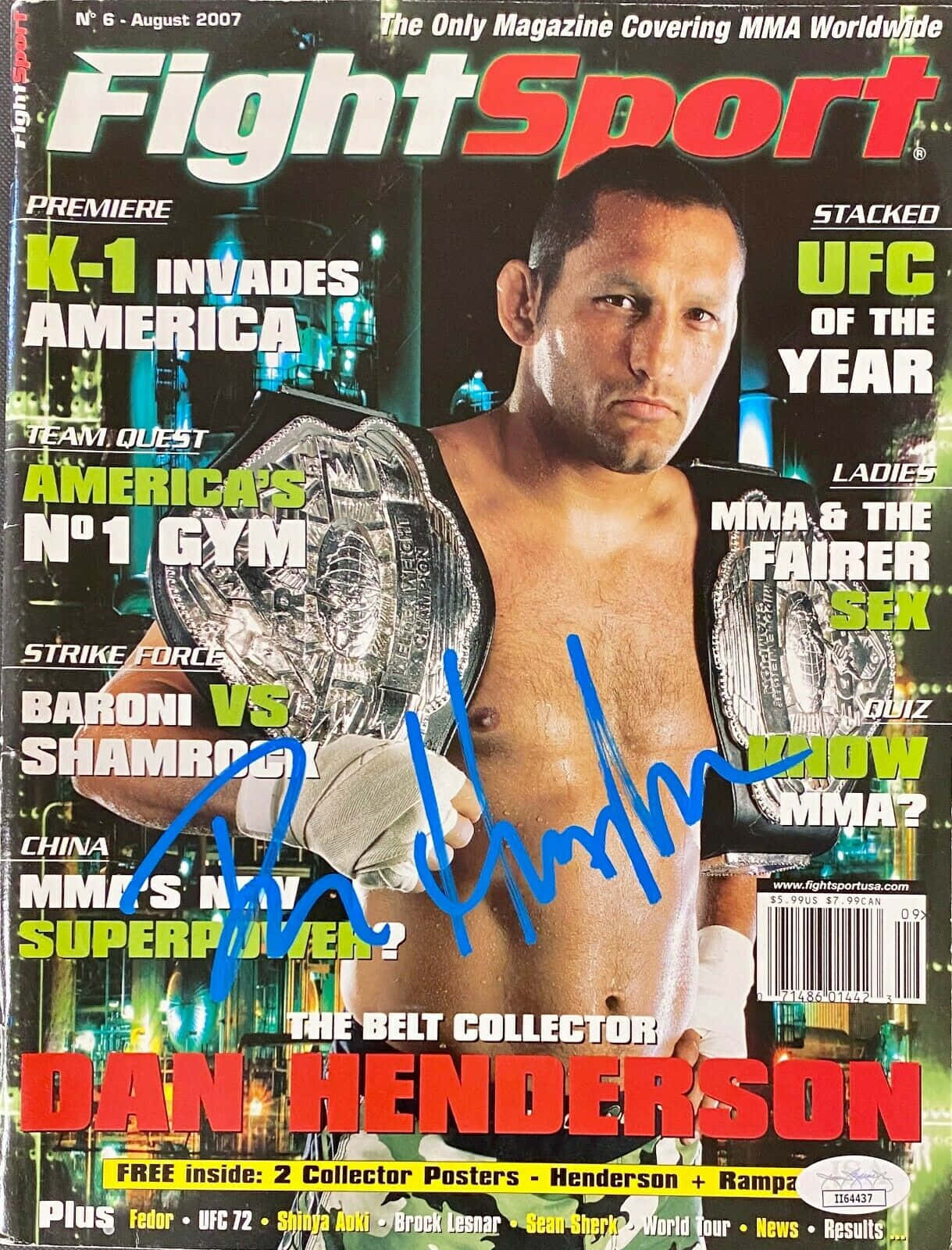 WWE 桌布 壁紙 — MMA 拳手丹·亨德森在雜誌封面上，手持冠軍腰帶，背景是霓虹燈閃爍的城市，眼神凌厲。