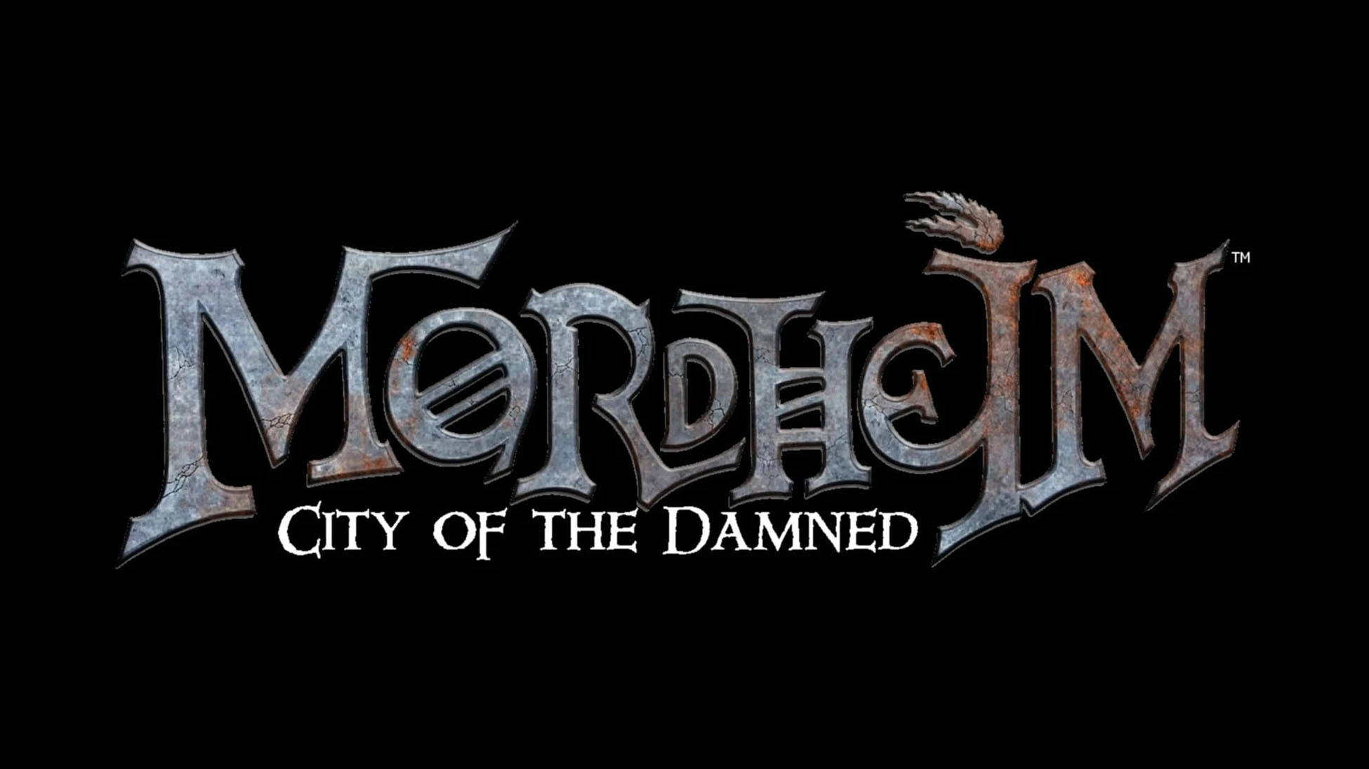 mordheim city of the damned 桌布 壁紙 — Mordheim City of the Damned 的哥德金屬標誌，帶有鏽蝕紋理和深色背景。