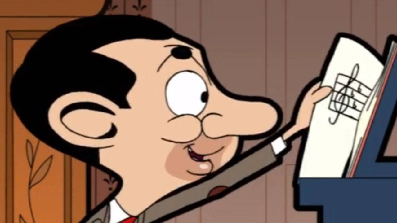 Funny Cartoon 桌布 壁紙 — Mr Bean 卡通角色在溫暖的房間裡愉快地彈奏鋼琴，並有樂譜相伴。