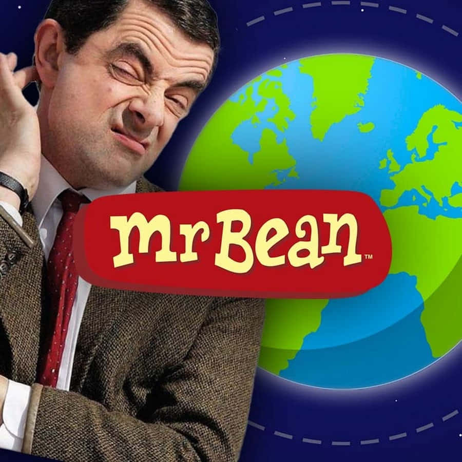豆豆先生 桌布 壁紙 — Mr Bean 身穿棕色西裝，在帶有節目標誌的卡通地球儀旁邊做鬼臉。