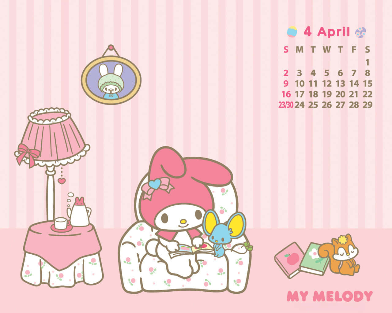 sanrio 桌布 壁紙 — My Melody 舒適地坐在花卉圖案的扶手椅上，與一隻藍色老鼠同伴一起閱讀，房間是粉紅色條紋的。