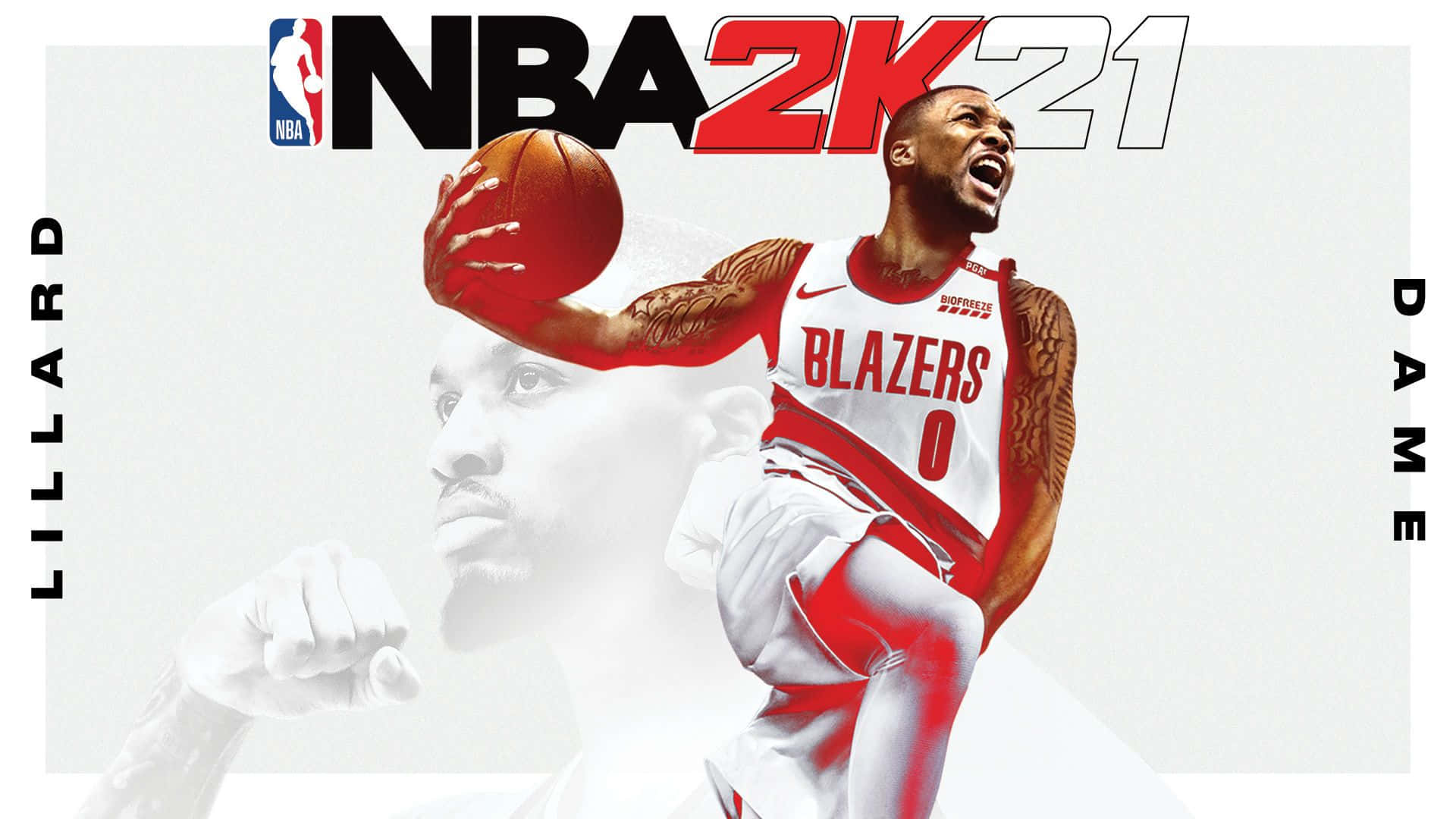 桌布 壁紙 — NBA 2K21 封面藝術，Damian Lillard 身穿紅白 Blazers 球衣，在動態背景中灌籃。