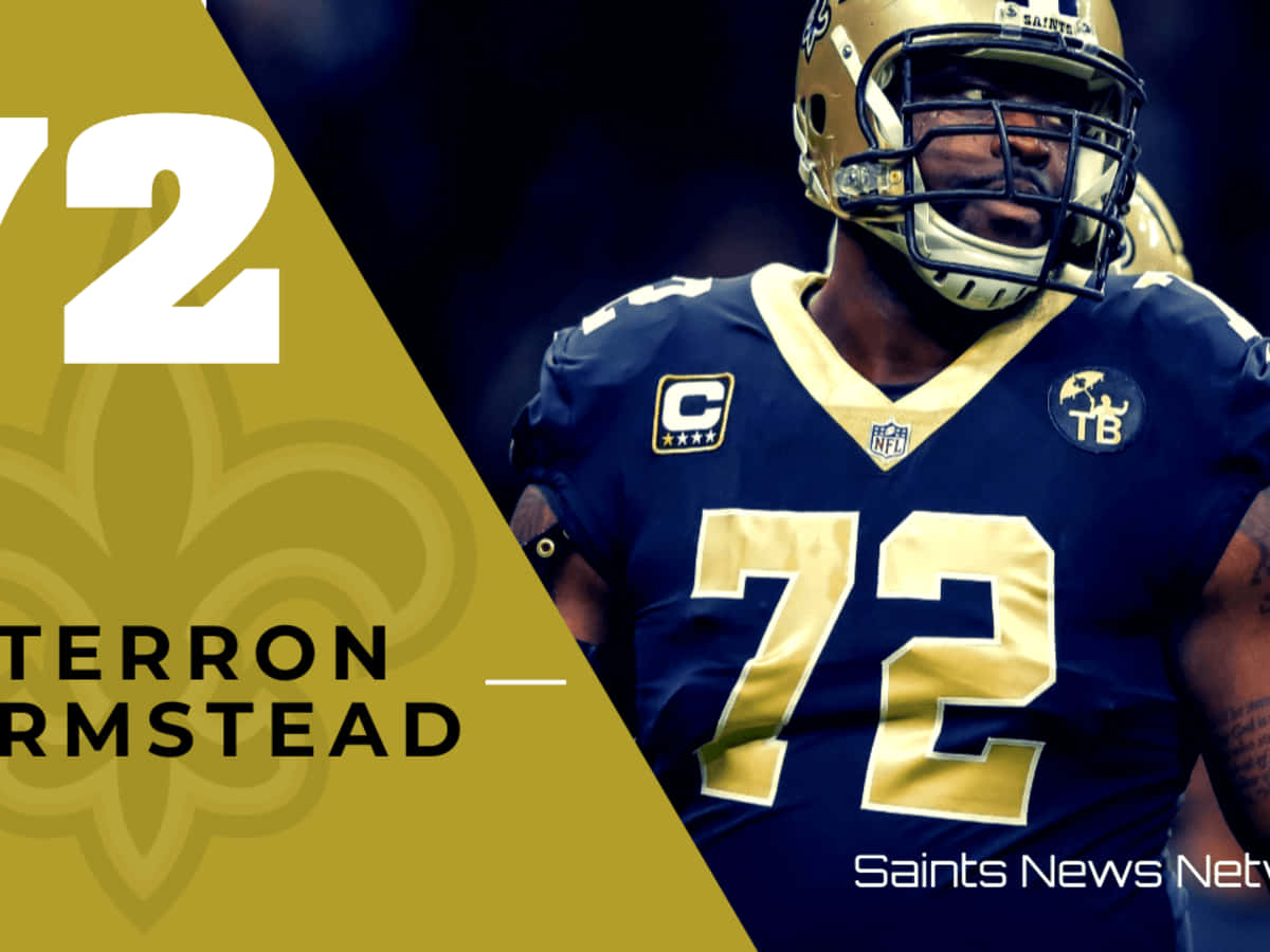 運動 桌布 壁紙 — NFL 球員 Terron Armstead 身穿紐奧良聖徒隊 72 號球衣、金色頭盔和海軍藍色球衣的特寫。