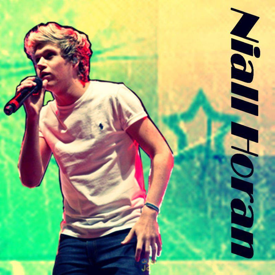 niall horan 桌布 壁紙 — Niall Horan 在舞台上手持麥克風表演，背景為鮮豔的綠色和黃色。