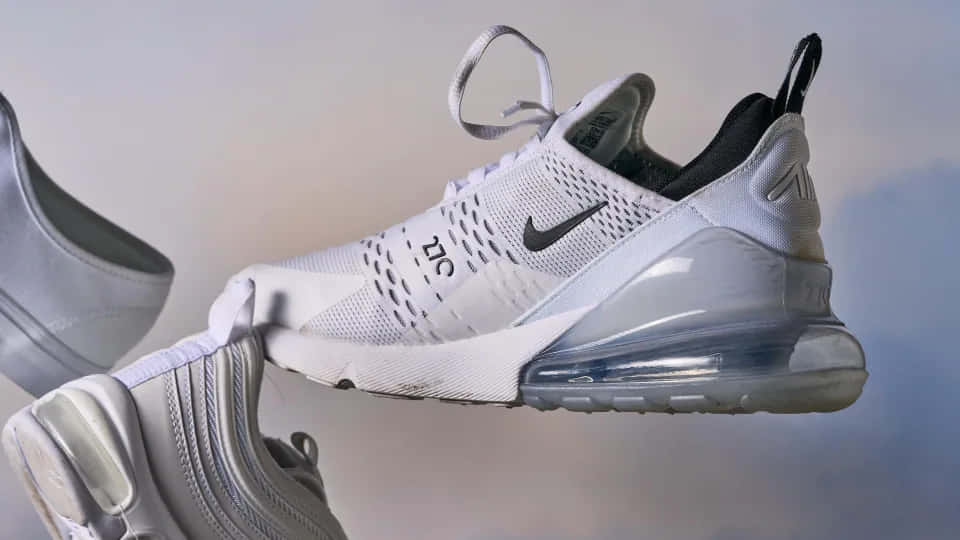 Nike Air Max 270 黑白配色 壁紙