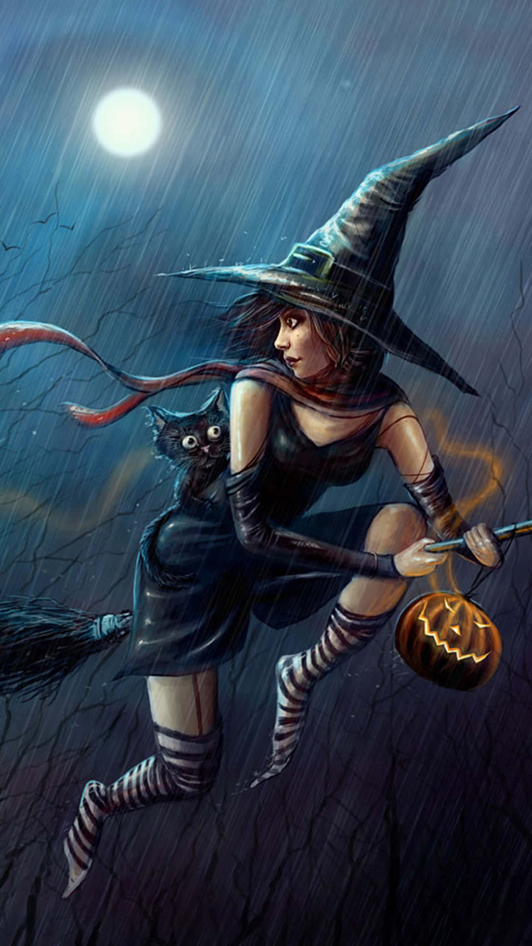 Witch Hats 桌布 壁紙 — 一個女巫騎著掃帚在雨夜天空中飛翔，旁邊有一輪發光的月亮和一隻拿著南瓜燈的黑貓。