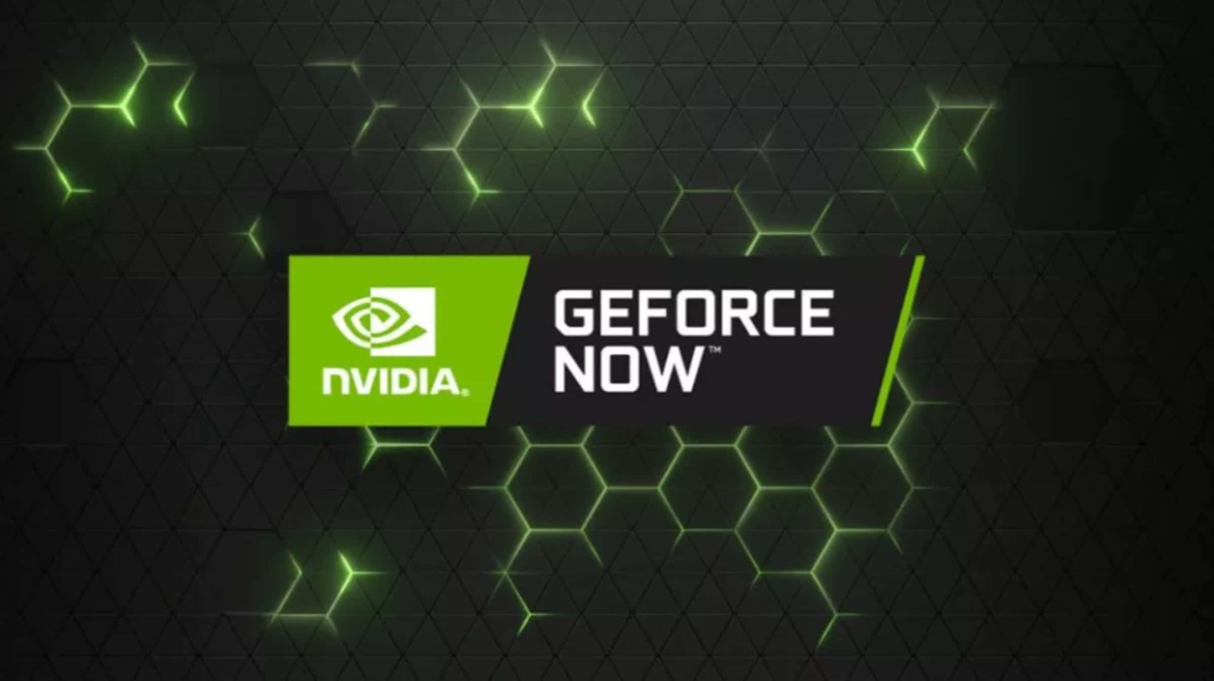 nvidia 桌布 壁紙 — Nvidia GeForce Now 標誌在深色六邊形網格和發光電路圖案中發出鮮豔的綠色光芒。