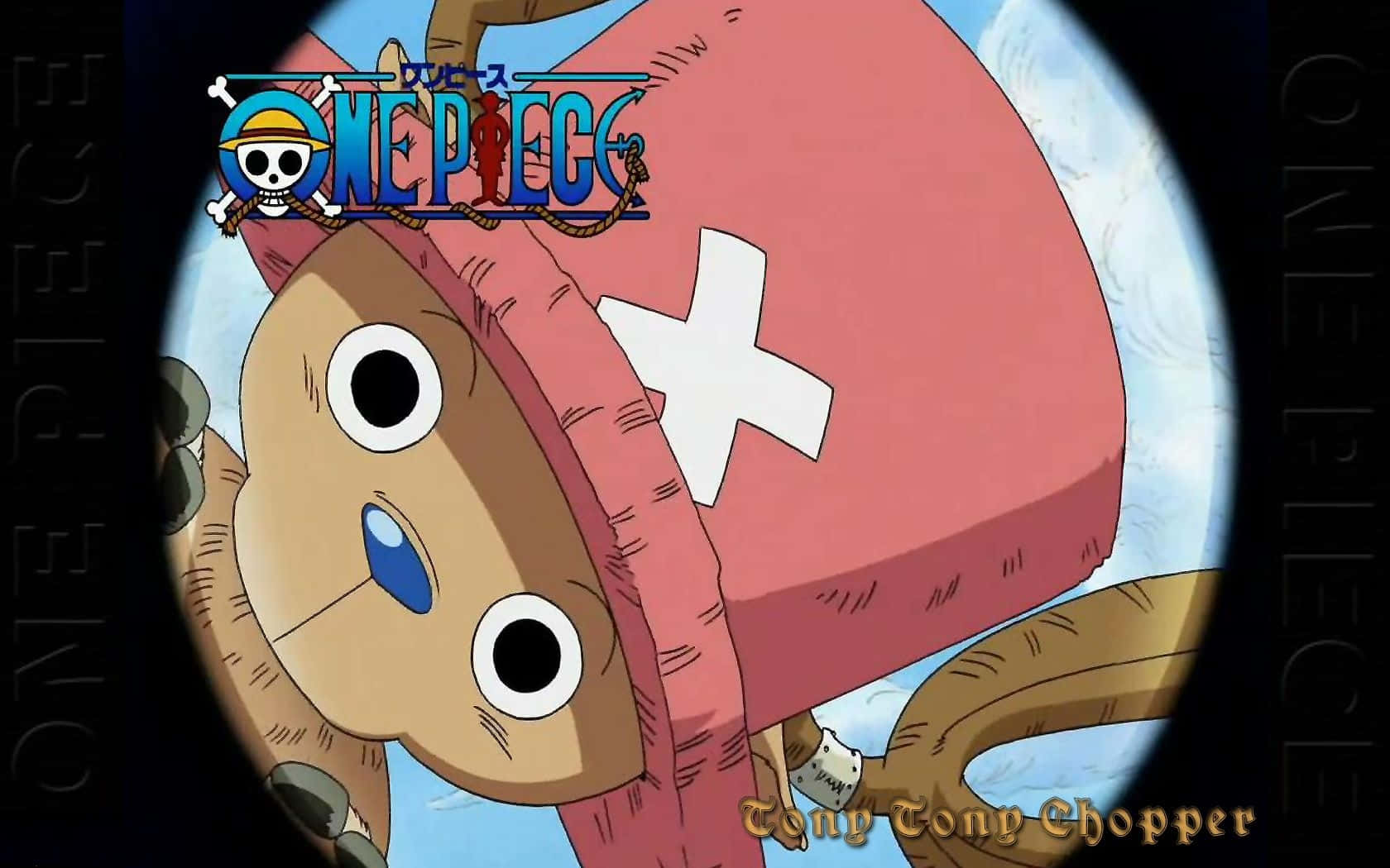 標誌 桌布 壁紙 — One Piece 中的東尼東尼喬巴特寫，戴著他標誌性的帶有白色十字架的紅色帽子，背景是藍天。