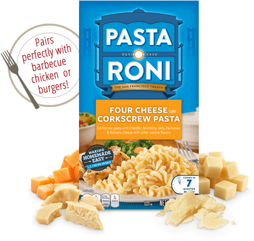 義大利麵 桌布 壁紙 — Pasta Roni 的四種起司螺旋粉鮮豔包裝，周圍環繞著切達和帕瑪森起司塊。