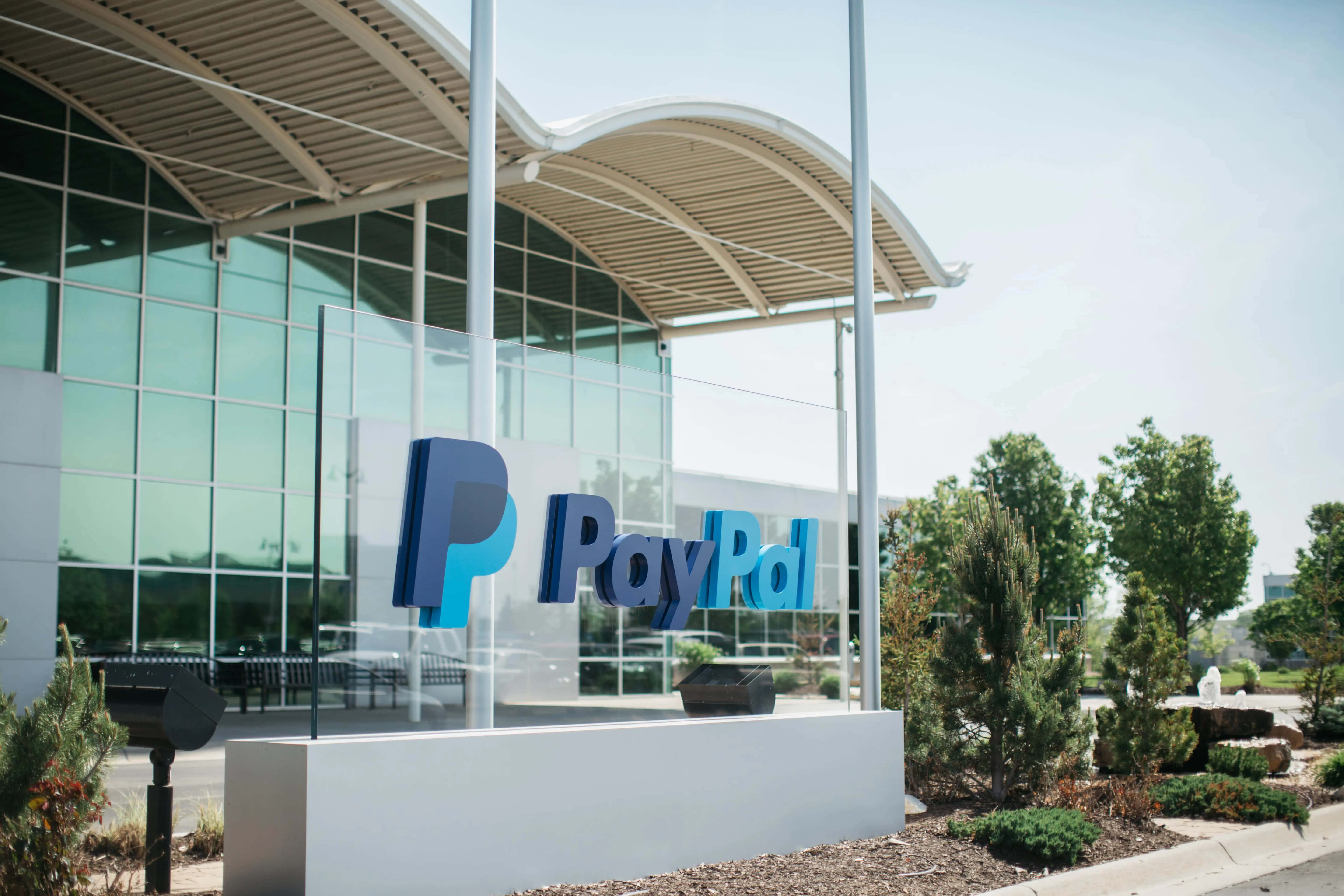 Paypal 總部位於城市中 壁紙