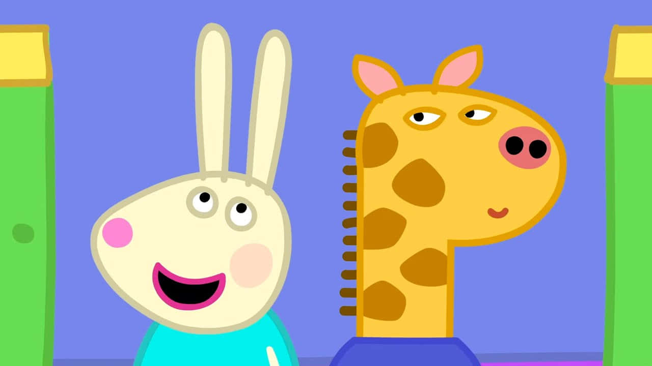  壁紙 — Peppa Pig 的朋友 Rebecca Rabbit 和一隻長頸鹿在色彩繽紛的卡通場景中開心地微笑。