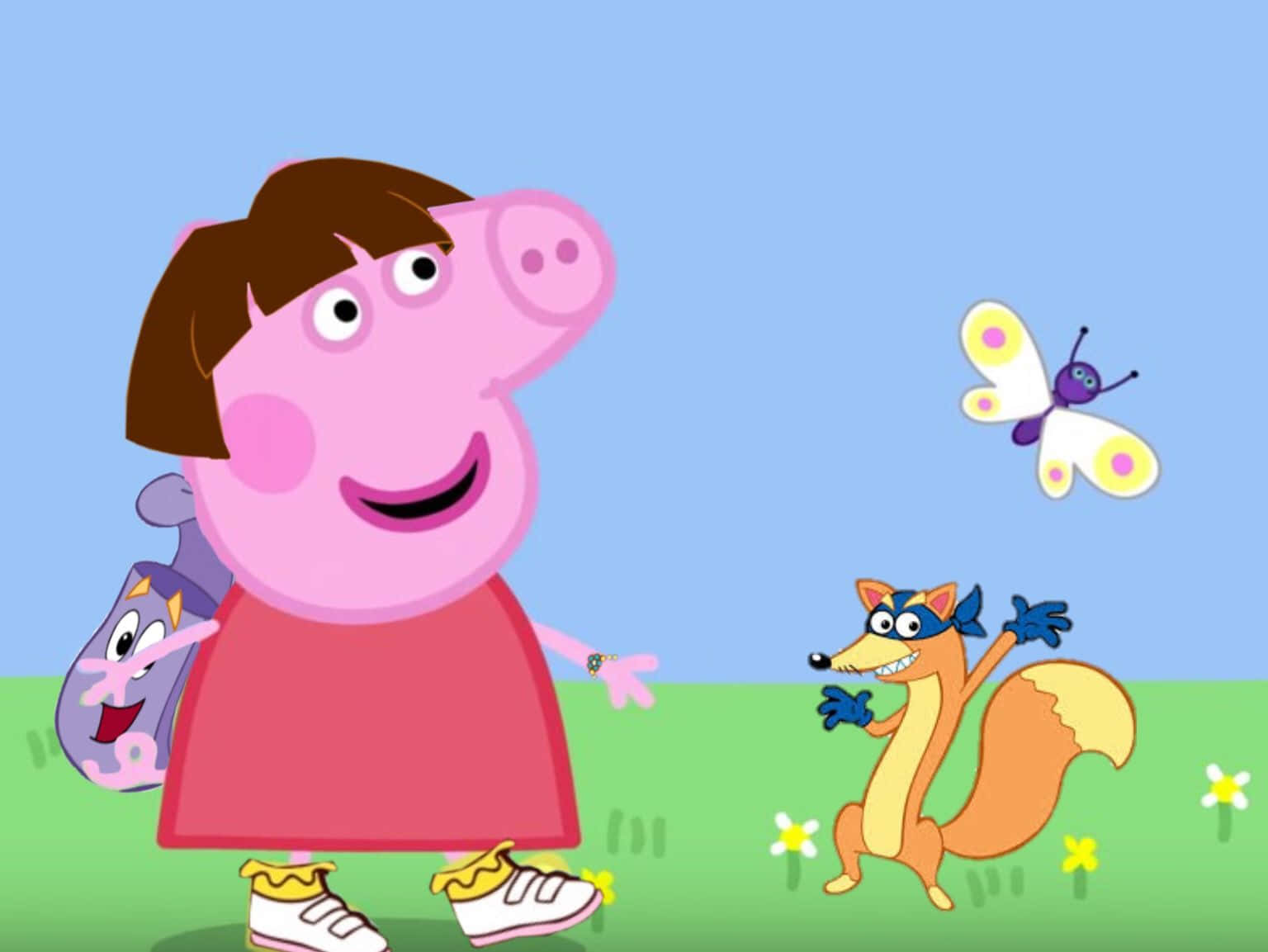 Peppa Pig Funny 桌布 壁紙 — Peppa Pig 在草地上微笑，一隻戴面具的狐狸在晴朗的藍天下，在飛舞的蝴蝶旁邊跳舞。