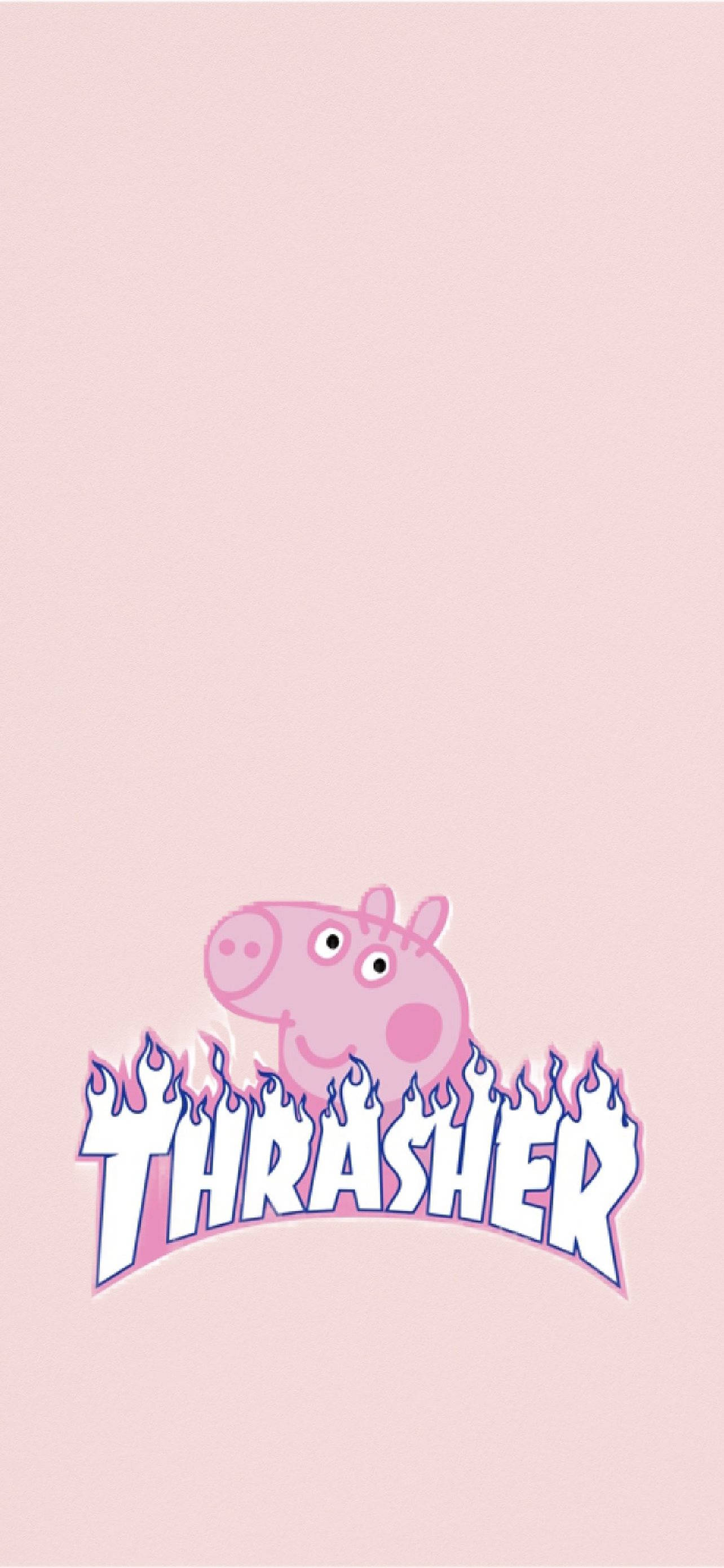 Thrasher 桌布 壁紙 — Peppa Pig 角色從 Thrasher 標誌後方的火焰中出現，背景為柔和粉紅色。
