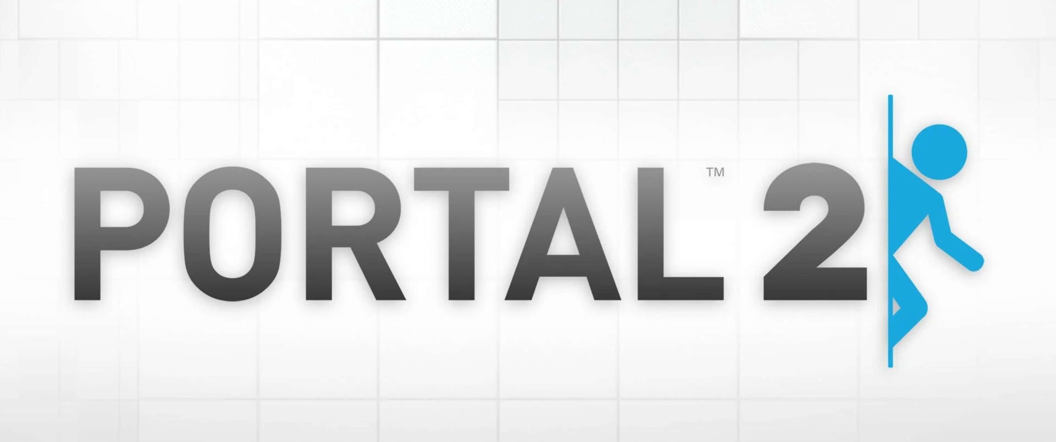 3440x1440p Portal 2 桌布 壁紙 — Portal 2 標誌以粗體灰色文字為特色，並有一個藍色風格化人物在淺灰色瓷磚背景上攀爬垂直線條。