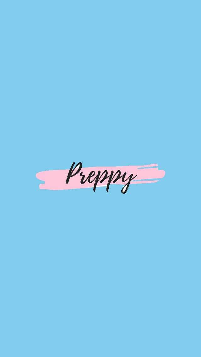 Preppy 桌布 壁紙 — 「Preppy」一詞以黑色草書字體居中顯示在粉紅色筆觸上，背景為純淺藍色。