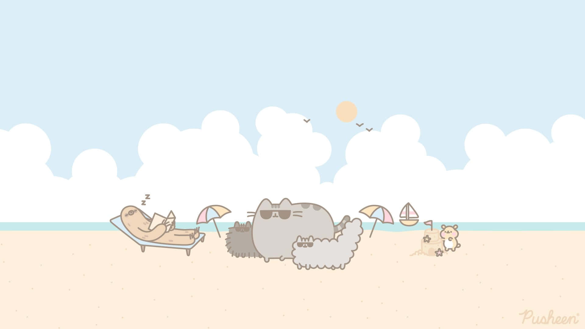 pusheen 動圖 桌布 壁紙 — Pusheen 和朋友們在陽光明媚的海灘上放鬆，沙灘上有躺椅、遮陽傘和遠處的帆船。