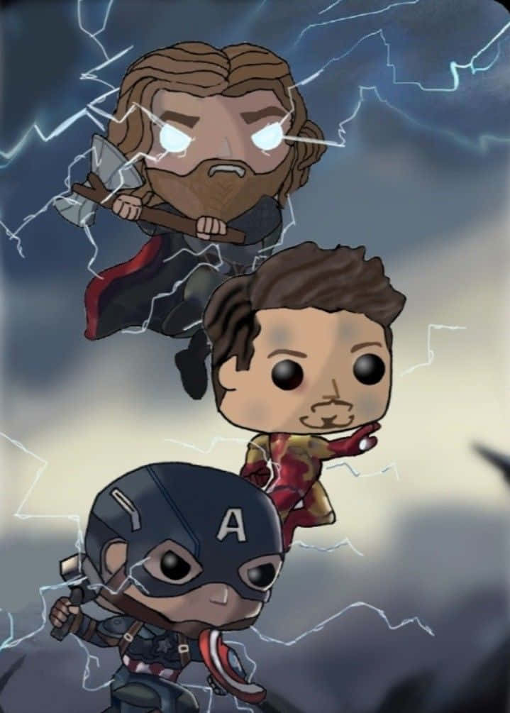 Iron Man Pop Figures 桌布 壁紙 — Q版風格的索爾、鋼鐵人和美國隊長站在劈啪作響的閃電中，背景是暴風雨的天空。