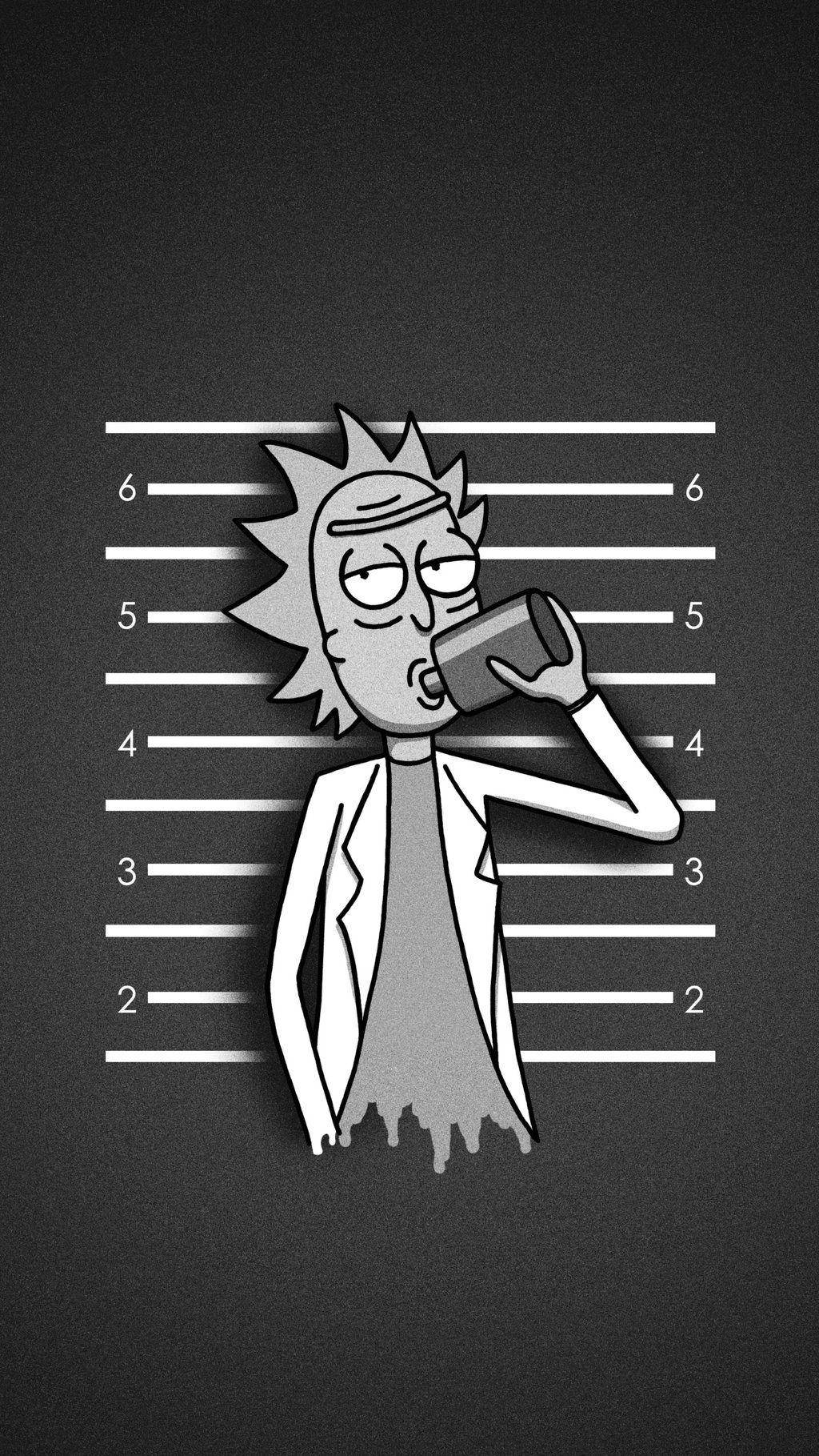 rick 桌布 壁紙 — 《Rick and Morty》中的Rick Sanchez以嫌犯照風格擺姿勢，手持飲料，背景為深色紋理。