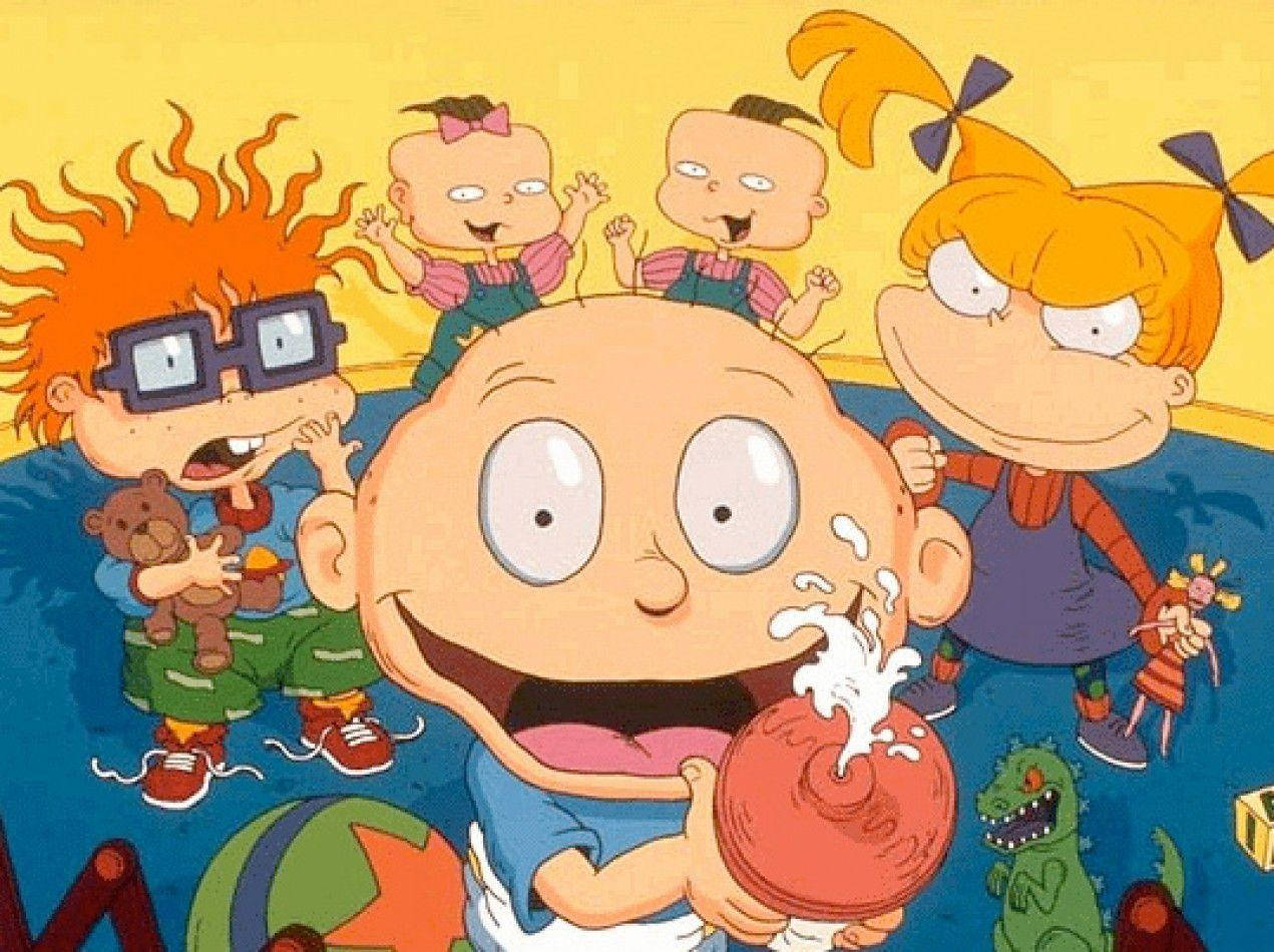 小孩動圖 桌布 壁紙 — Rugrats 嬰兒在色彩繽紛的卡通場景中玩水，配有玩具和誇張的表情。