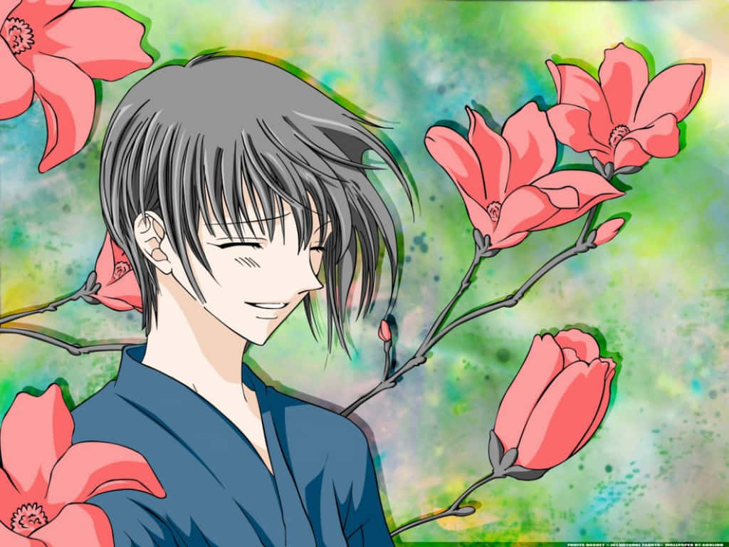  壁紙 — 一個寧靜的動漫男孩穿著藍色長袍，在柔和的綠色水彩背景中，在鮮豔的粉紅色木蘭花中溫柔地微笑。