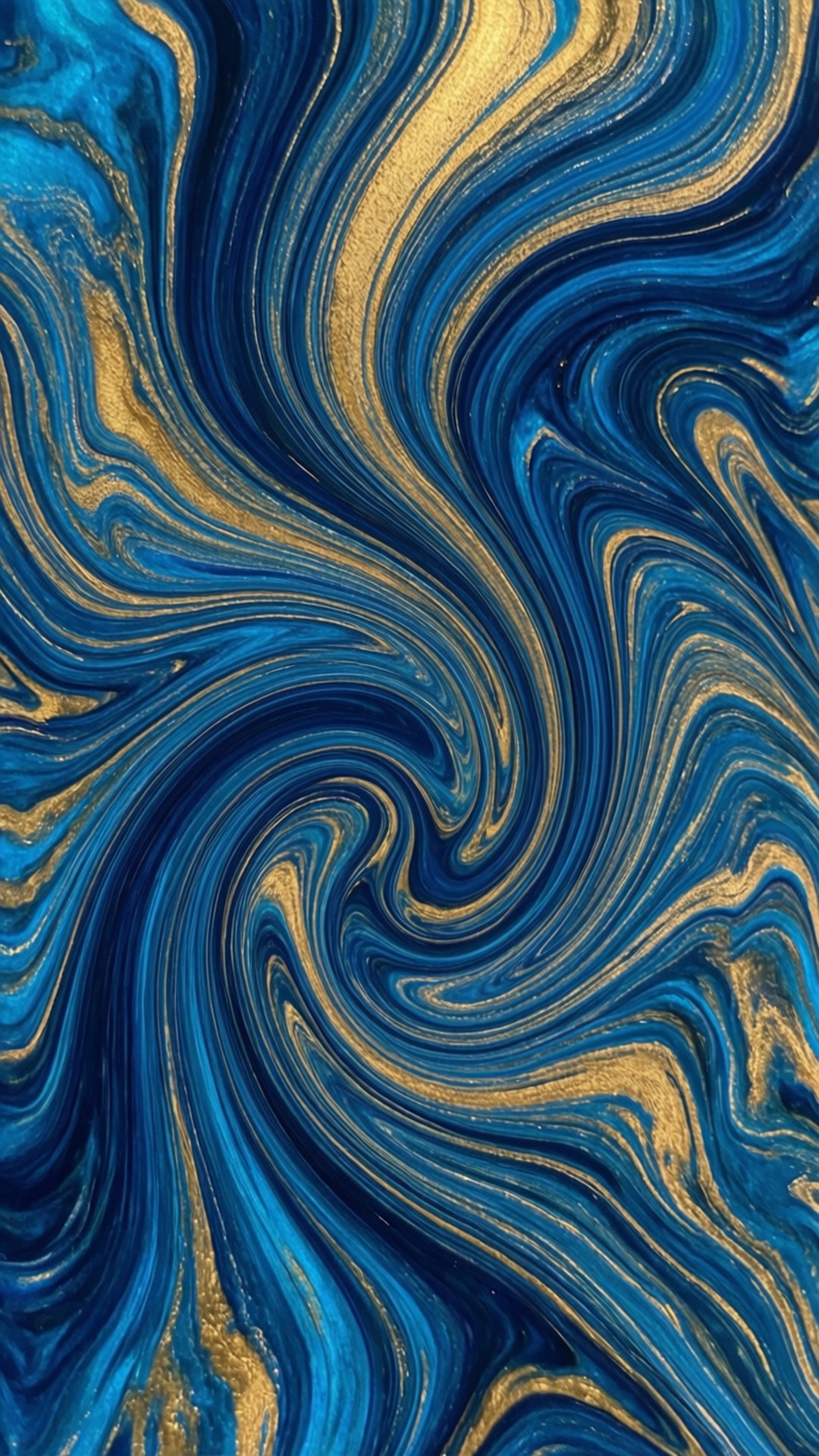 Blue Gold Fluid Art 壁紙 — 深藍色和閃爍金色的鮮豔漩渦圖案創造出動態的抽象流體藝術構圖。