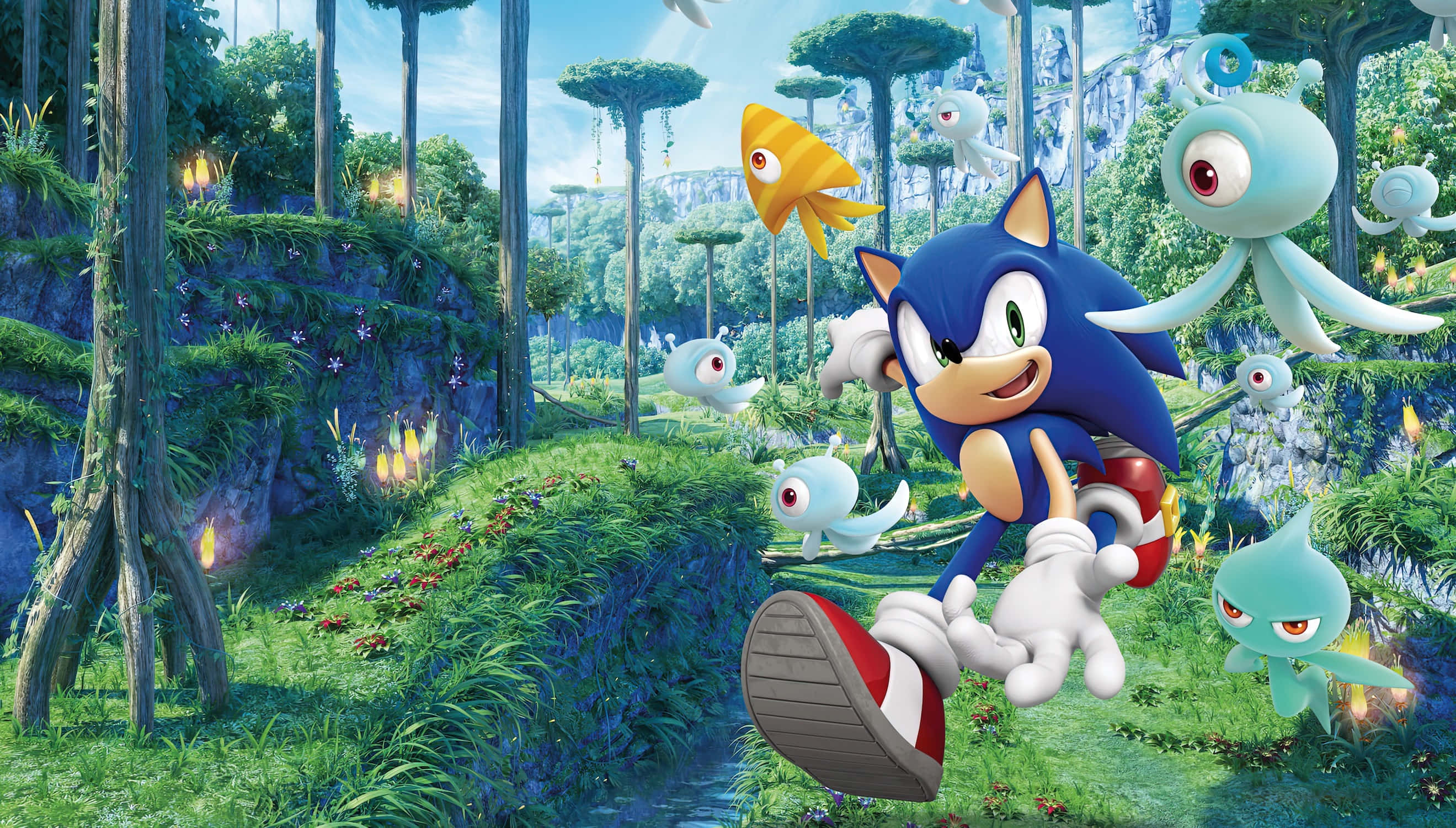 Sonic Green Forest 桌布 壁紙 — Sonic the Hedgehog 在一個有發光蘑菇和漂浮單眼生物的茂密綠色森林中疾馳。