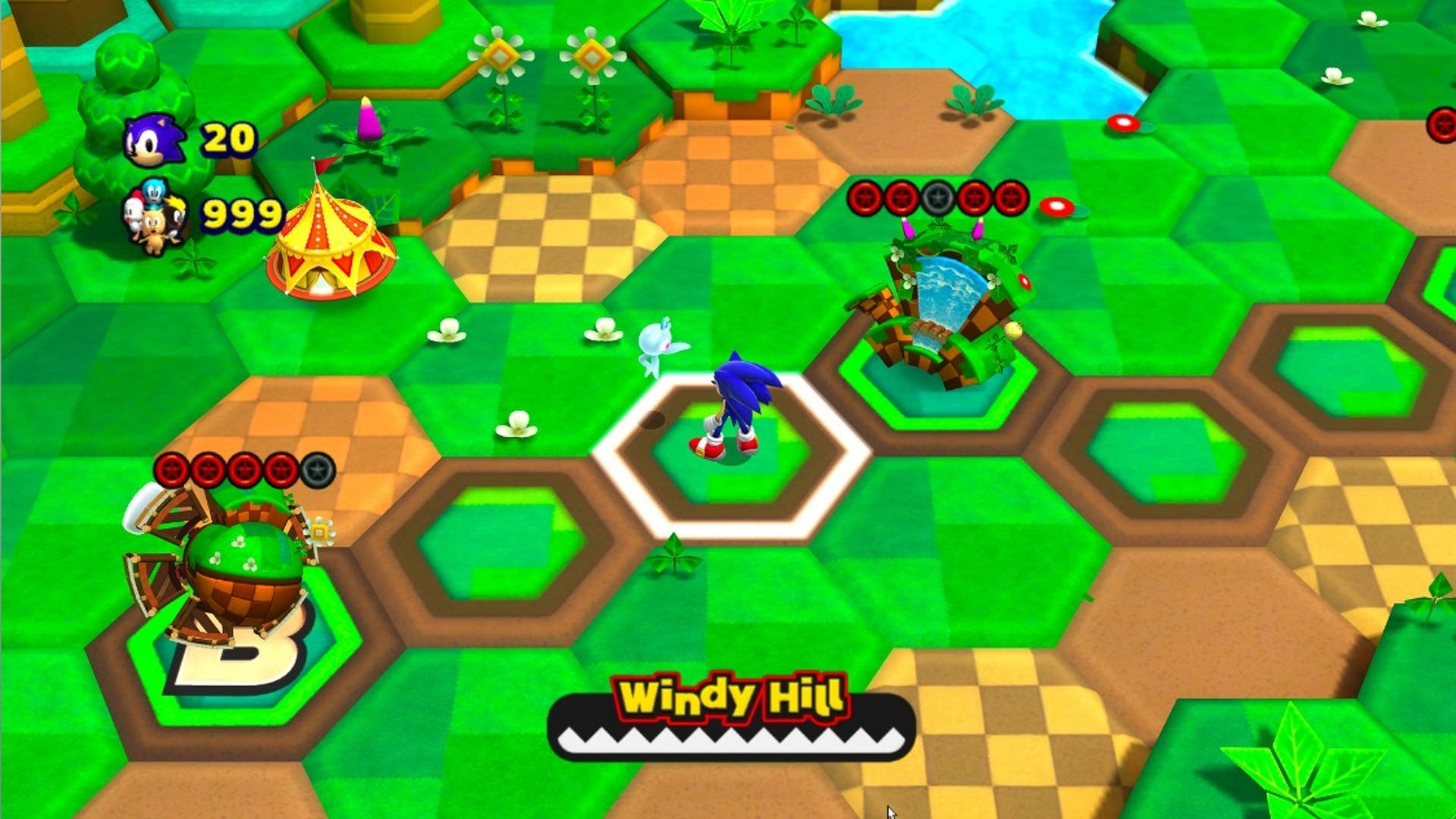 World 桌布 壁紙 — Sonic the Hedgehog 在一個充滿活力的六角形關卡中飛馳，關卡中有棋盤格路徑和色彩繽紛的障礙物，呈現明亮的 3D 渲染遊戲場景。