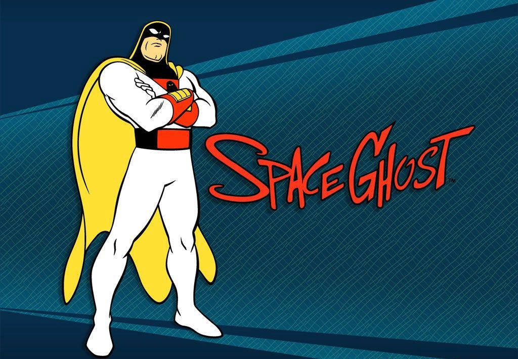 Space Ghost 桌布 壁紙 — Space Ghost 自信地交叉雙臂站在藍色網格背景前，黃色斗篷在粗體紅色風格文字旁邊飄揚。