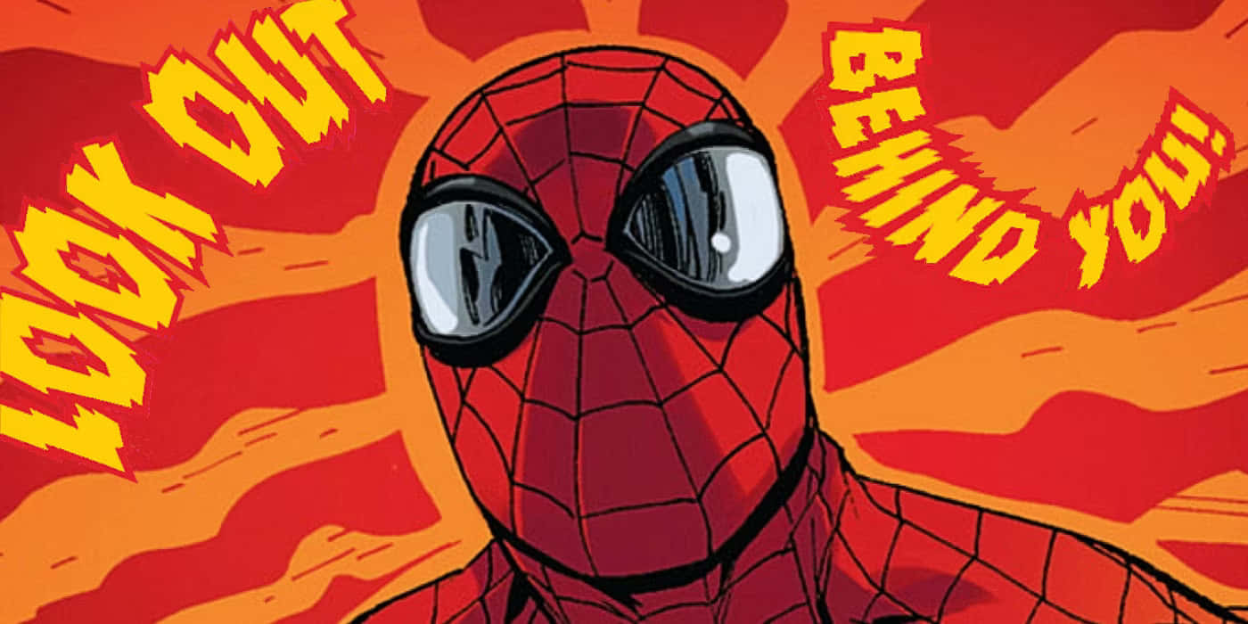 Spider-man Spider Sense 桌布 壁紙 — 身穿紅色戰衣、眼睛反光的蜘蛛人在熾熱的橙紅色背景前警告「小心後面！」