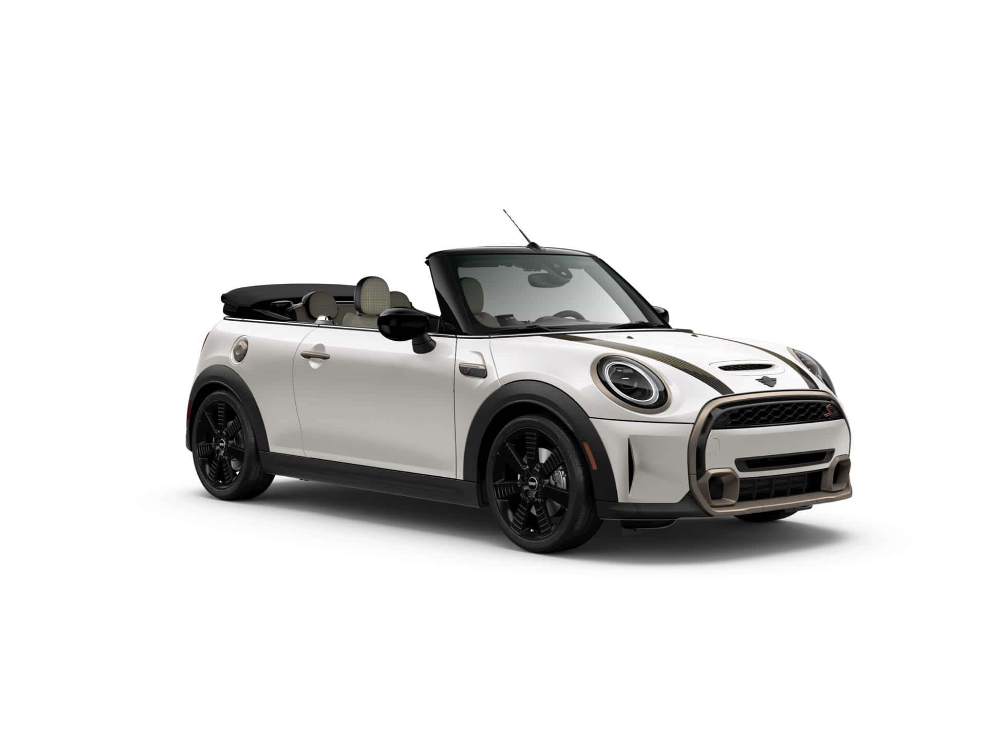 Mini Cooper S Convertible 桌布 壁紙 — 一輛時尚的白色MINI敞篷車，帶有黑色飾邊和車頂，停放在乾淨的白色背景前。
