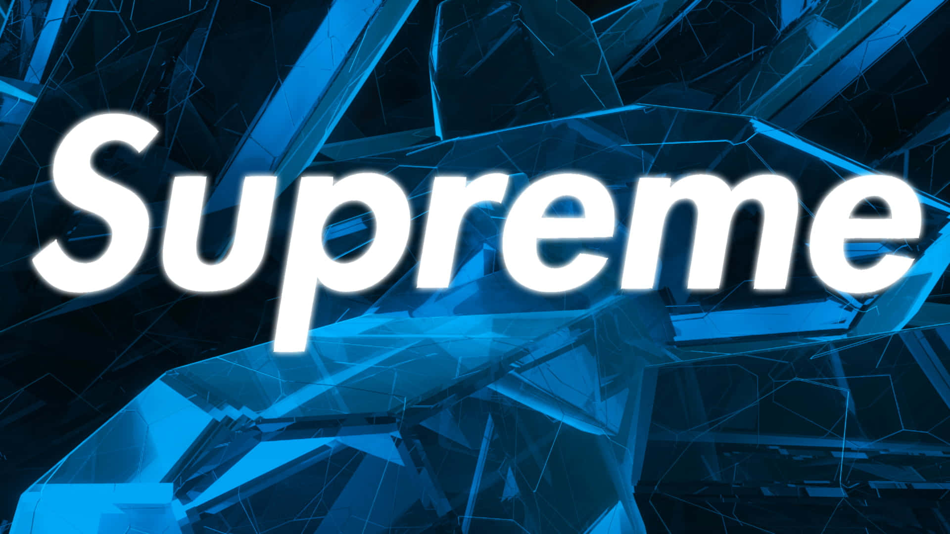 blue supreme 桌布 壁紙 — 「Supreme」一詞以粗體白色字母在破碎的藍色玻璃背景上發光，帶有尖銳的幾何碎片。