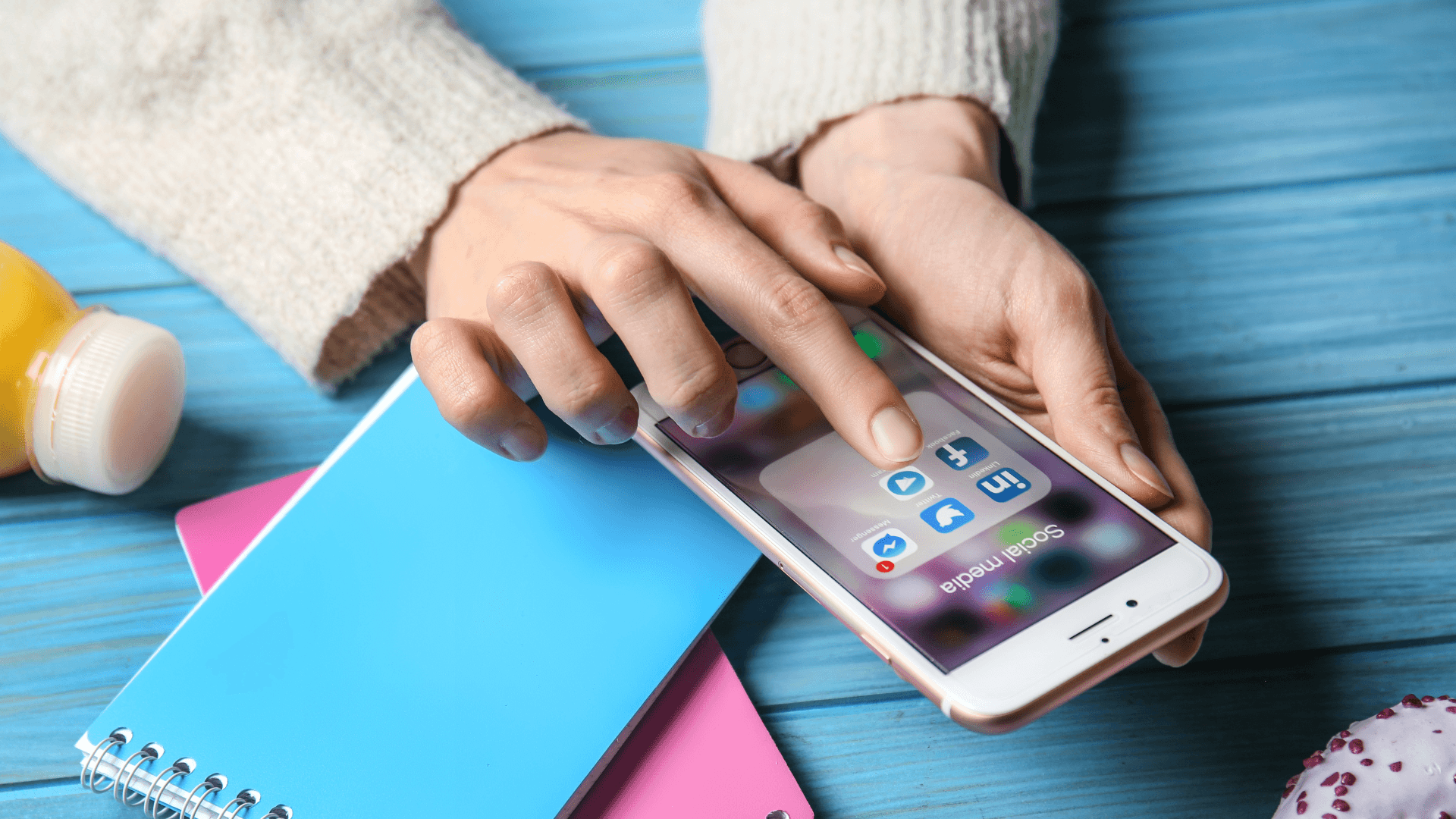 透過 Telegram 與朋友、同事及其他聯絡人保持聯繫 — 傳送訊息、通話及分享！ 壁紙