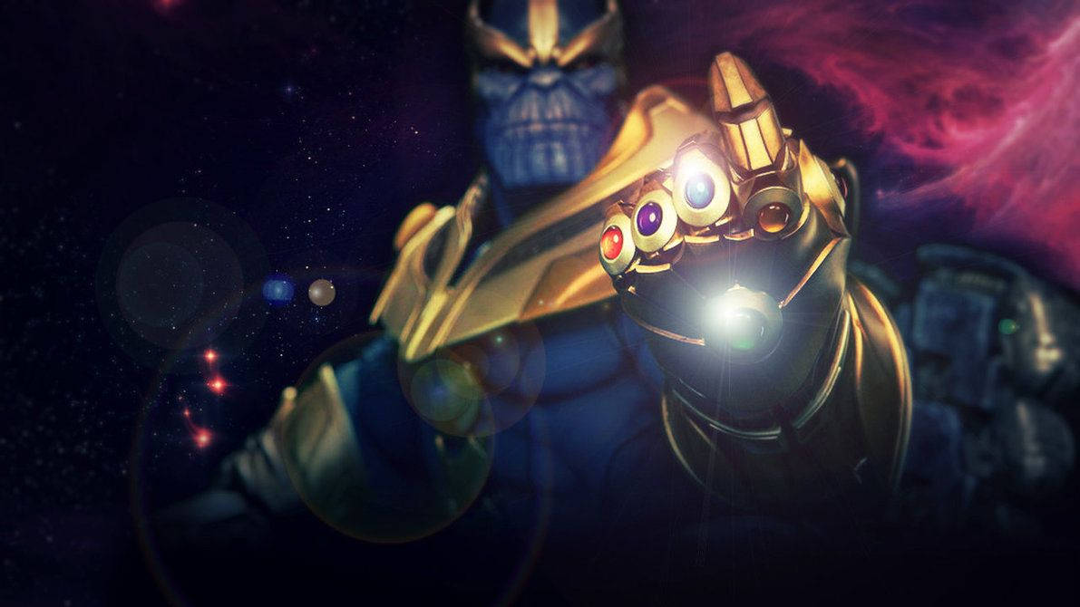 薩諾斯 桌布 壁紙 — Thanos 在太空中揮舞發光的無限手套，背景是宇宙星雲。