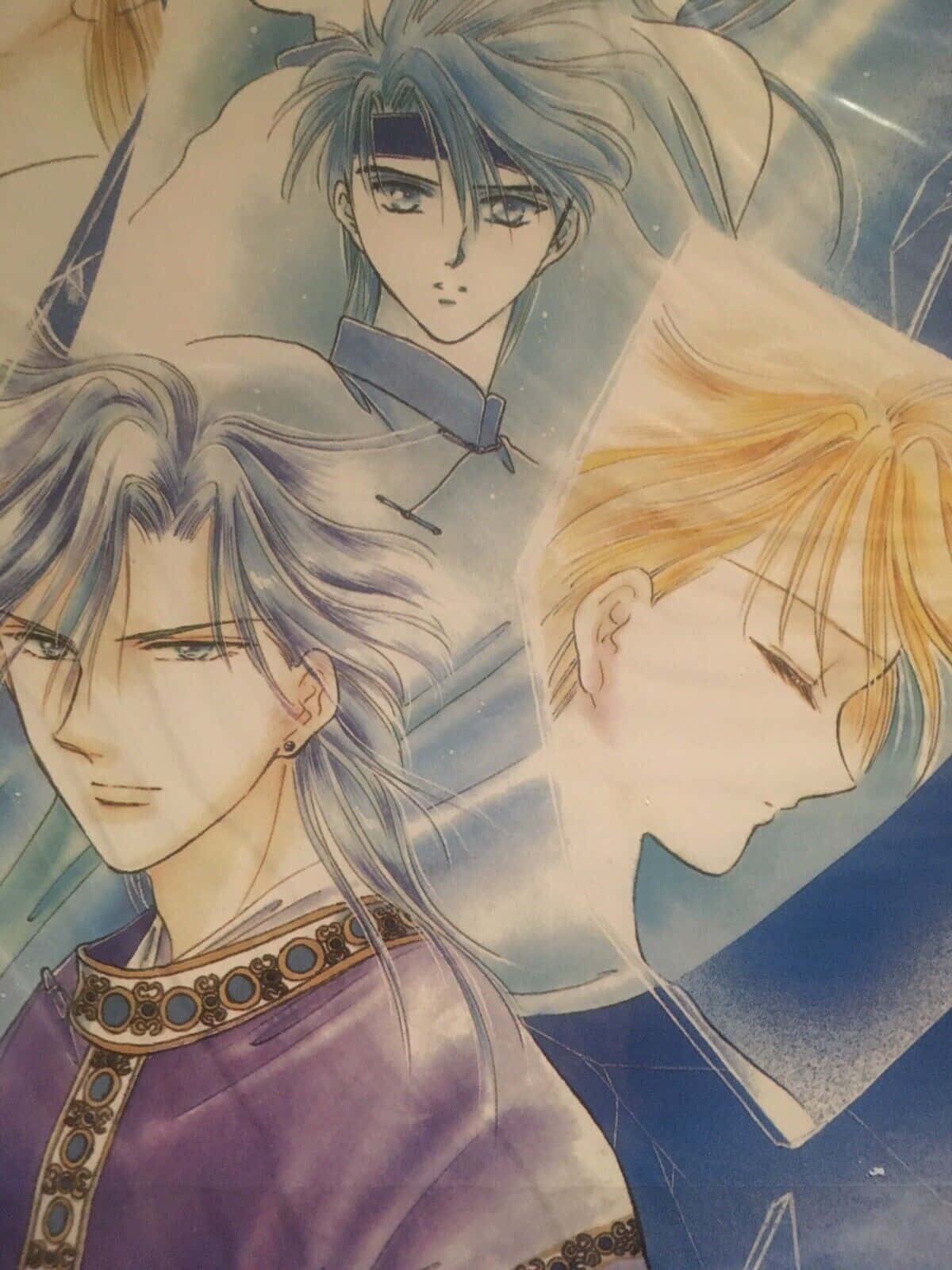 Fushigi Yuugi Tasuki 桌布 壁紙 — 三個擁有不同髮色和服裝的動漫角色，以層次分明、如夢似幻的構圖呈現，帶有柔和的水彩陰影。