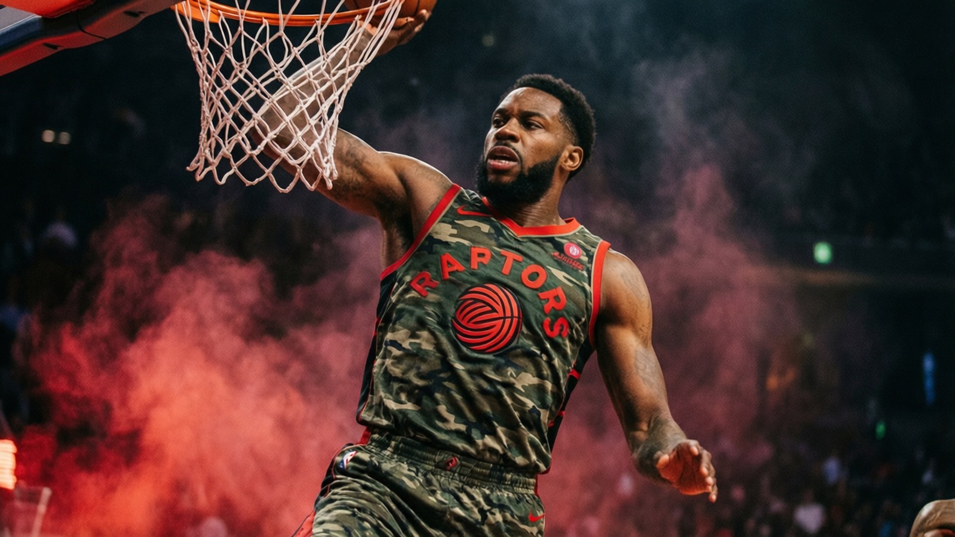 Camo Dunk Attempt 壁紙 — 多倫多暴龍隊籃球運動員身穿迷彩球衣，在紅色煙霧升騰中灌籃。