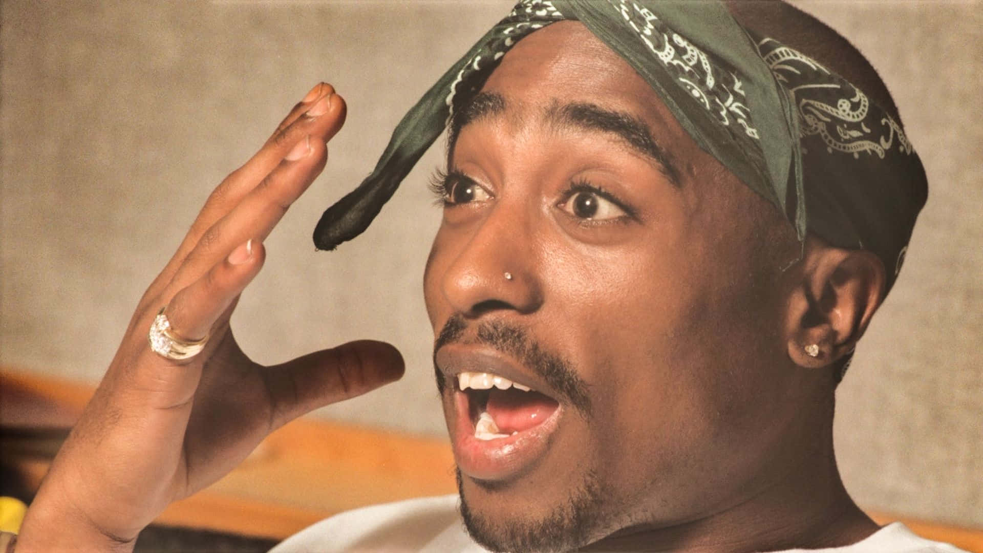 Tupac 1920 x 1080 背景