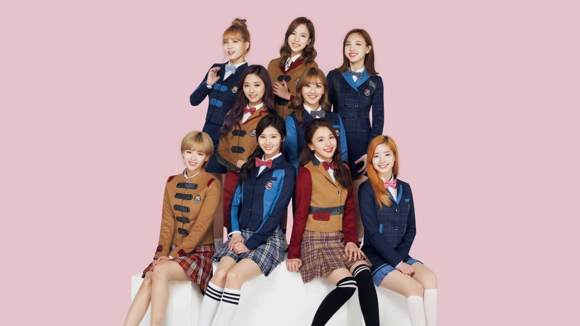 Twice成員齊聚共赴星河 — Twice 壁紙