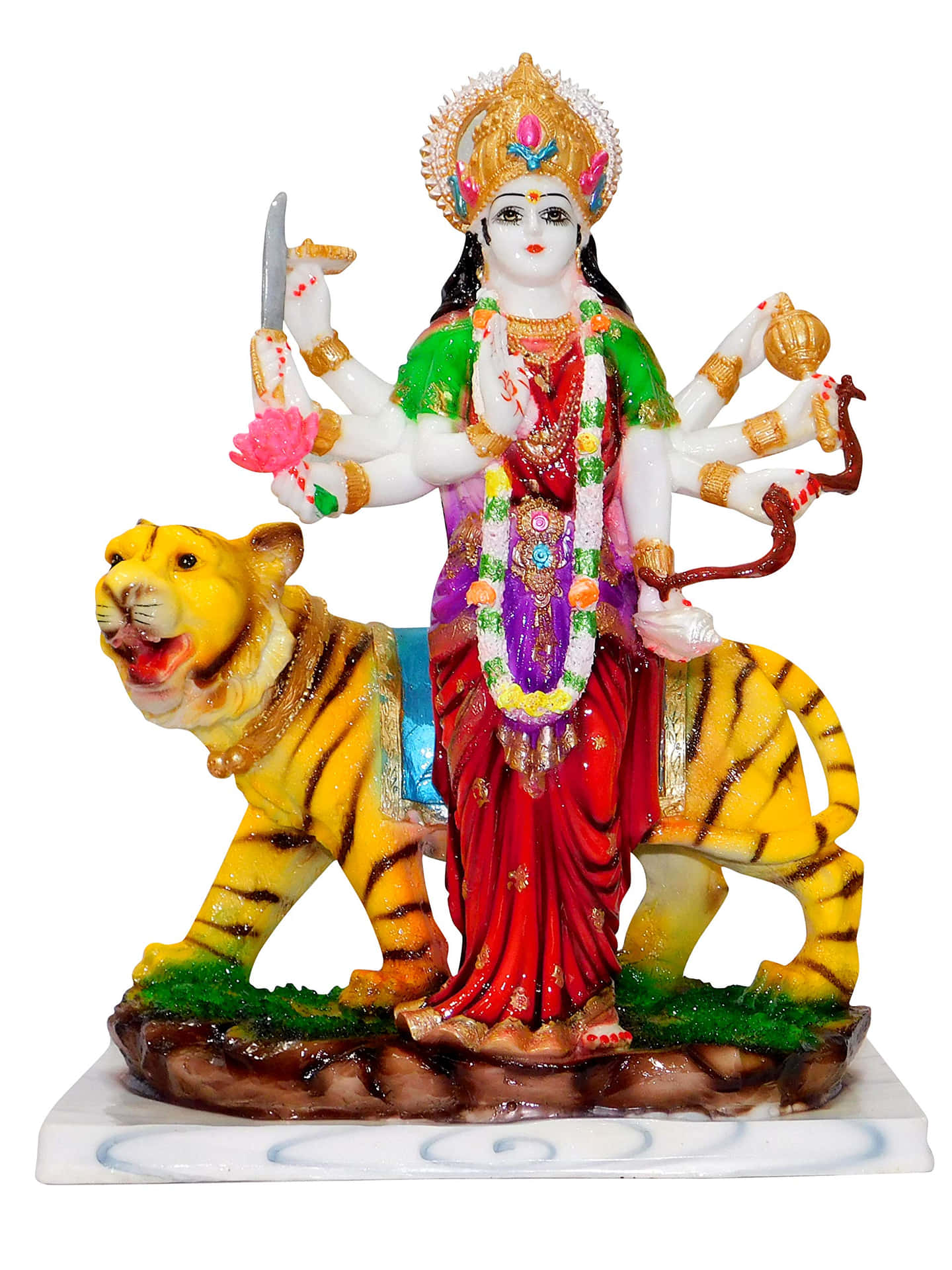 壁紙 — 一尊色彩鮮豔、多臂的印度教女神雕像，身穿華麗服飾，騎著一頭裝飾精細的猛虎。
