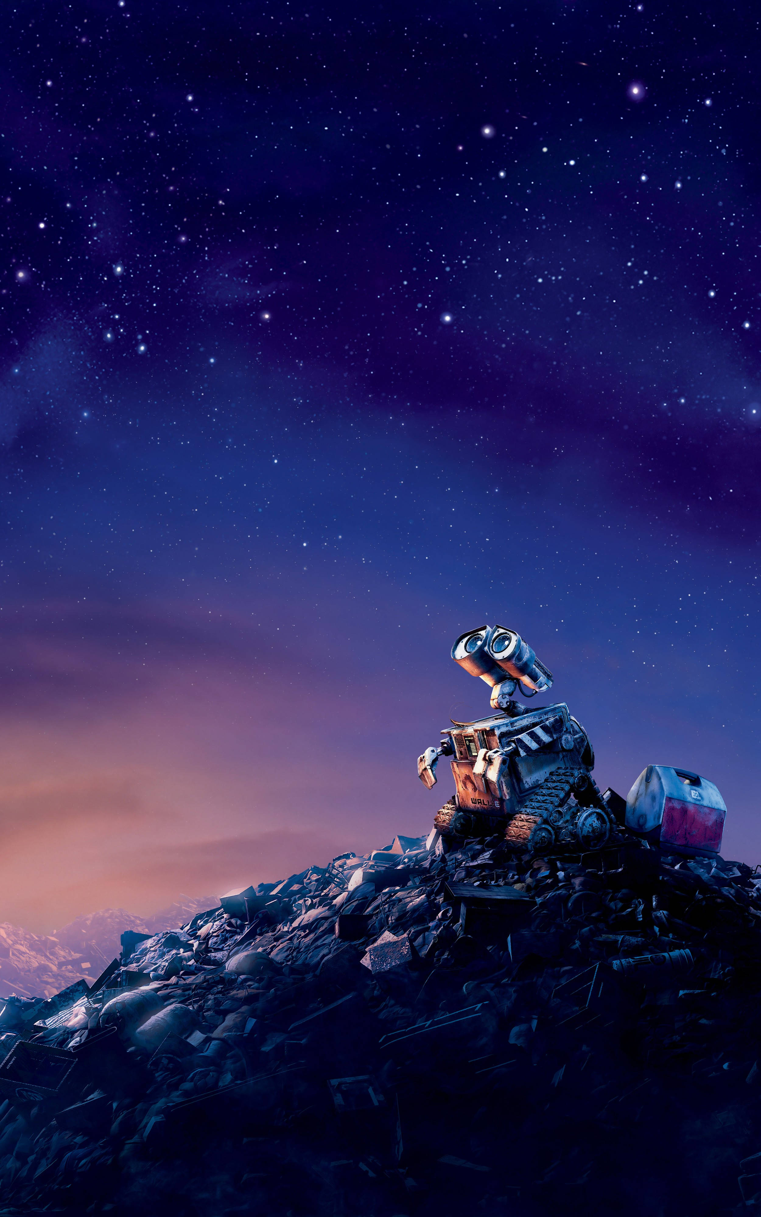 手機 桌布 壁紙 — Wall-E 站在一堆垃圾上，背景是星空暮色和遠山。
