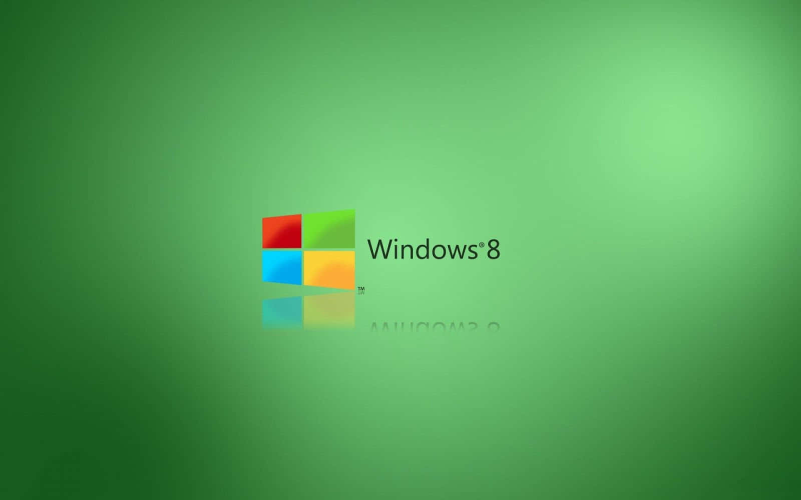 Windows 8 桌布 壁紙 — Windows 8 標誌置於綠色漸變背景中央，下方帶有輕微倒影。