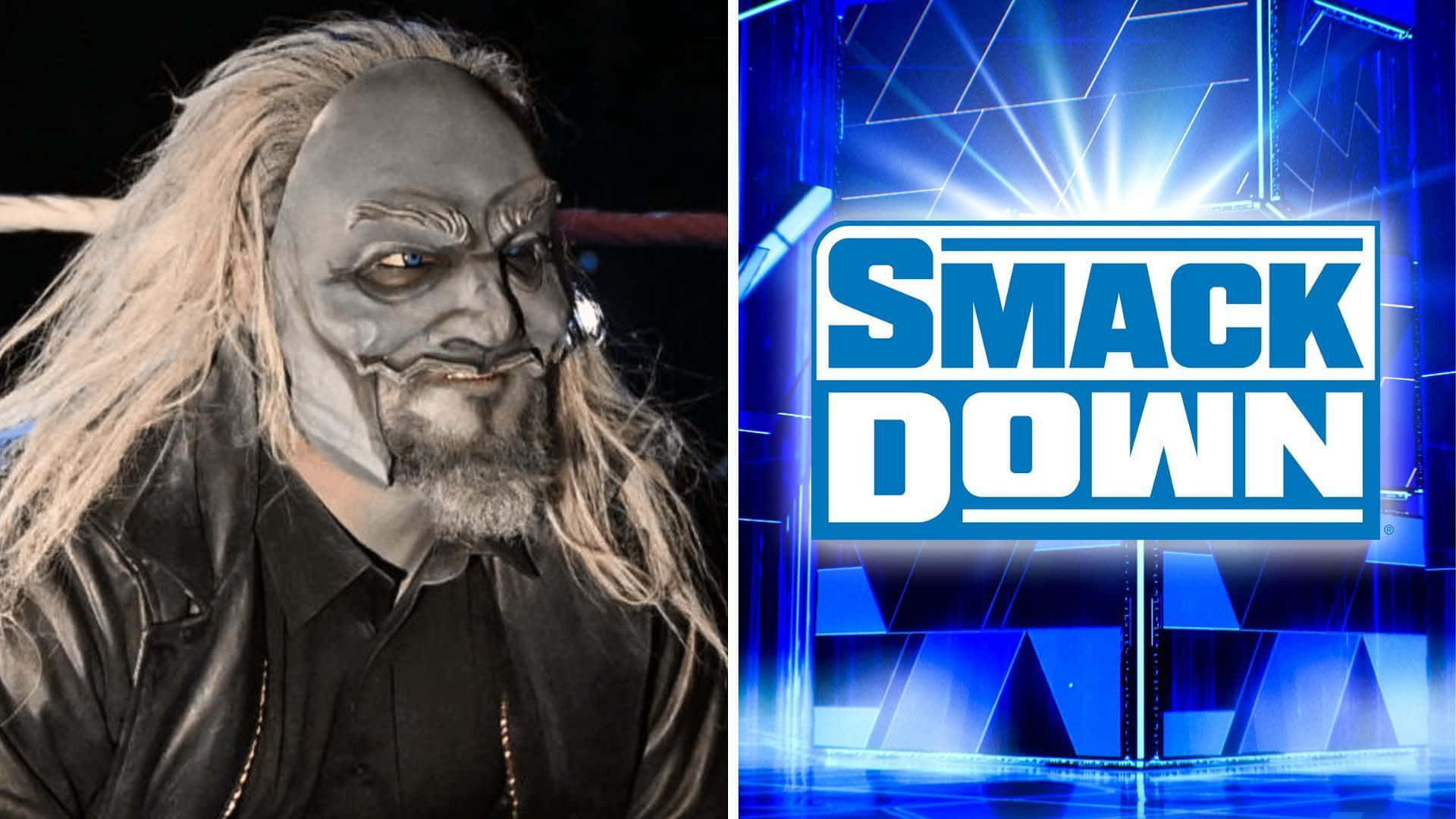 WWE 桌布 壁紙 — WWE摔角手戴灰色面具和長髮，站在藍色SmackDown標誌旁的摔角場館。