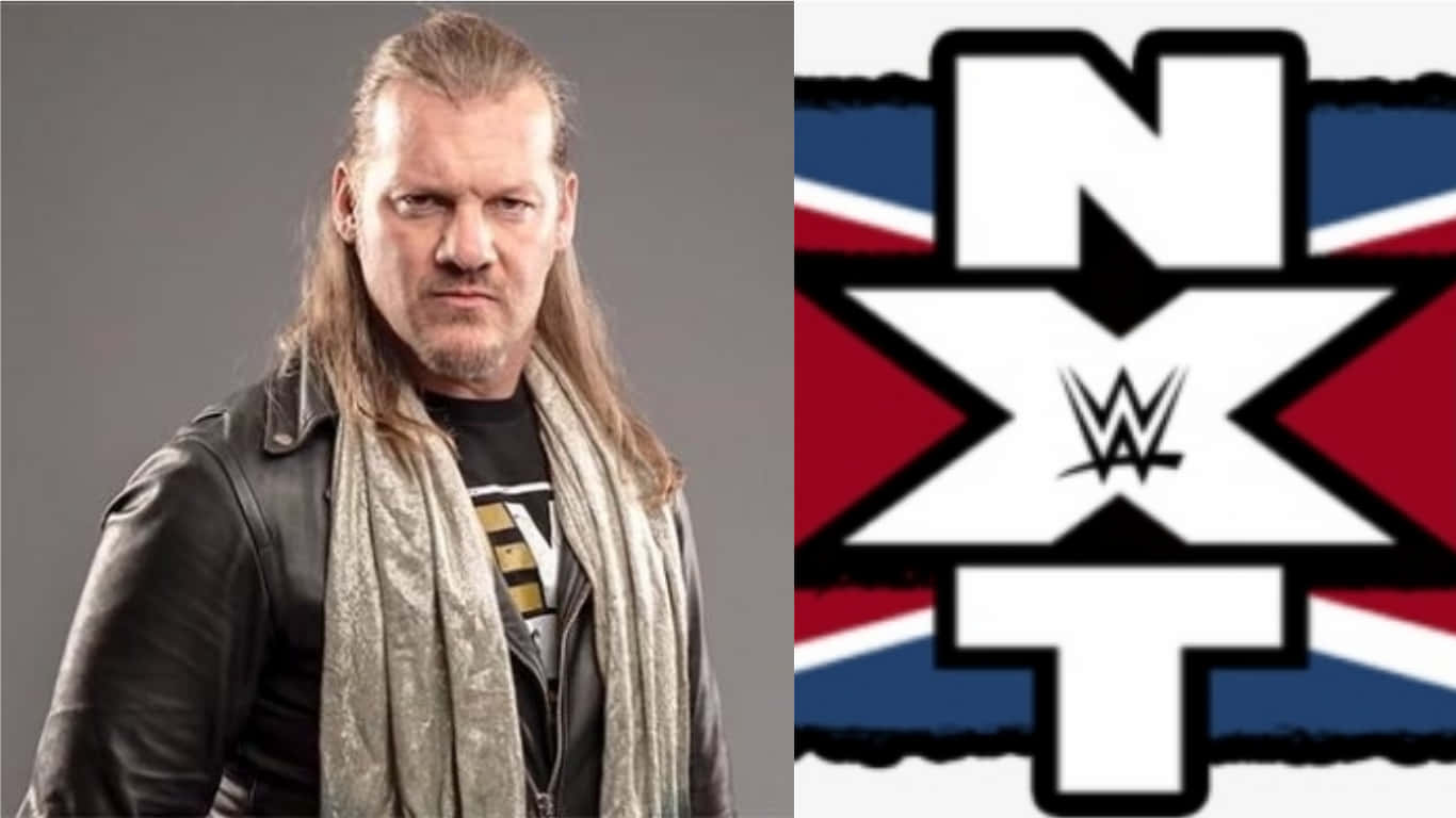 WWE 桌布 壁紙 — WWE摔角手長髮穿皮夾克，旁邊有NXT標誌，背景為英國國旗。