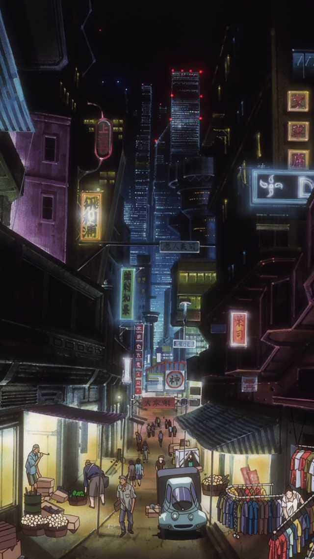  壁紙 — 夜晚的霓虹燈動漫小巷，高聳的摩天大樓、發光的招牌，以及人們走過商店和一輛小汽車。