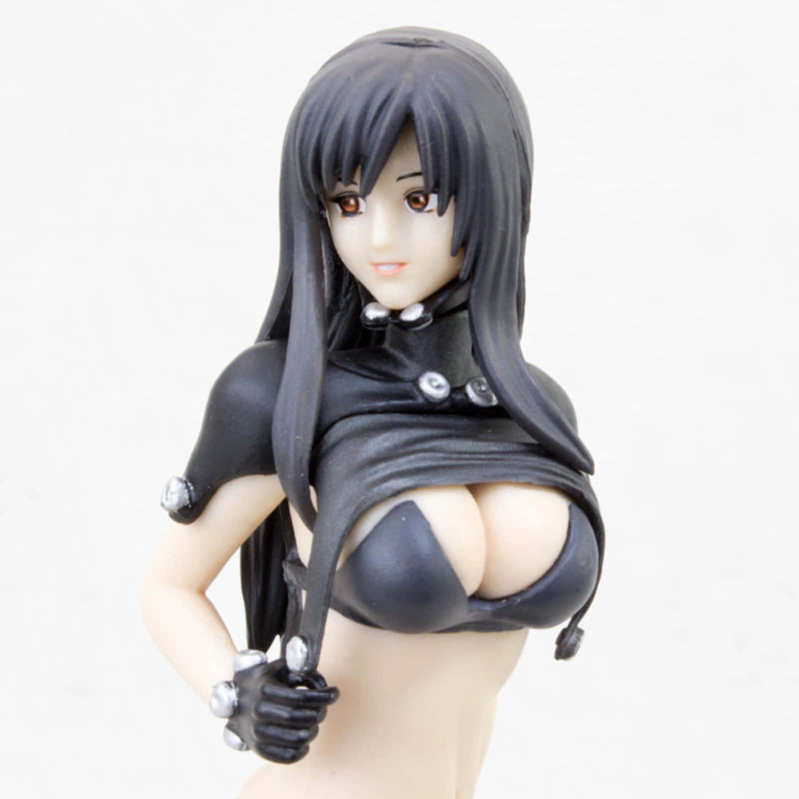 Reika Shimohira 桌布 壁紙 — 一個長黑髮、穿黑色服裝的動漫女角色在純白背景前擺姿勢。