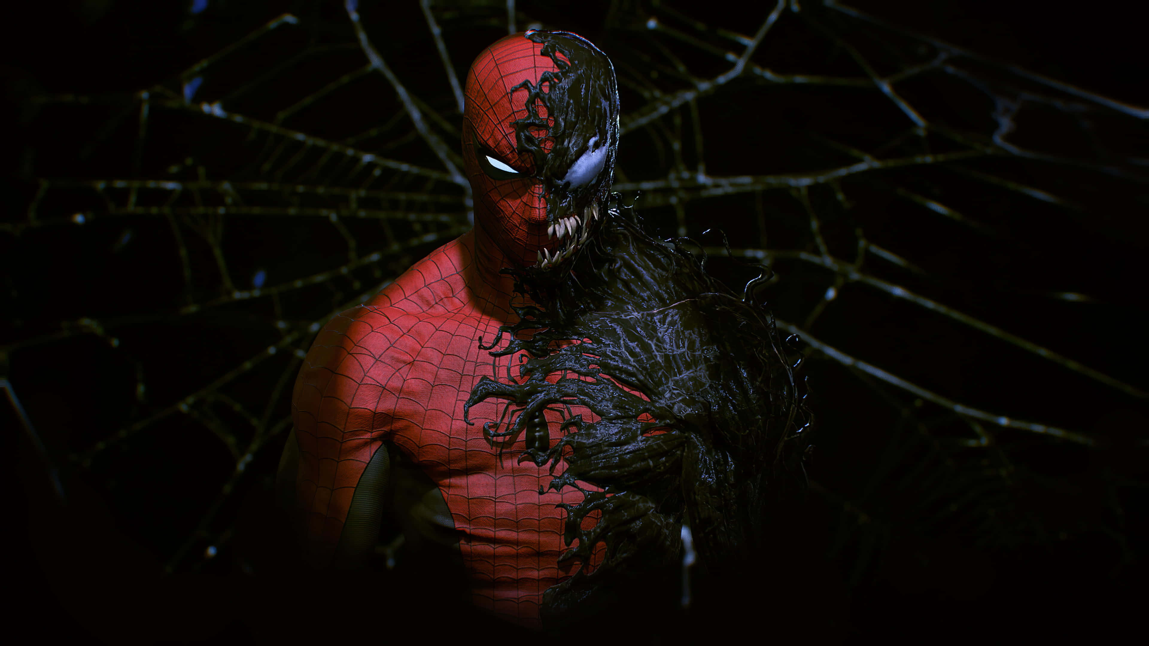 Spider-man Reign 桌布 壁紙 — 一個分裂面孔的蜘蛛人和猛毒站在黑暗的網狀背景前，眼睛發光。